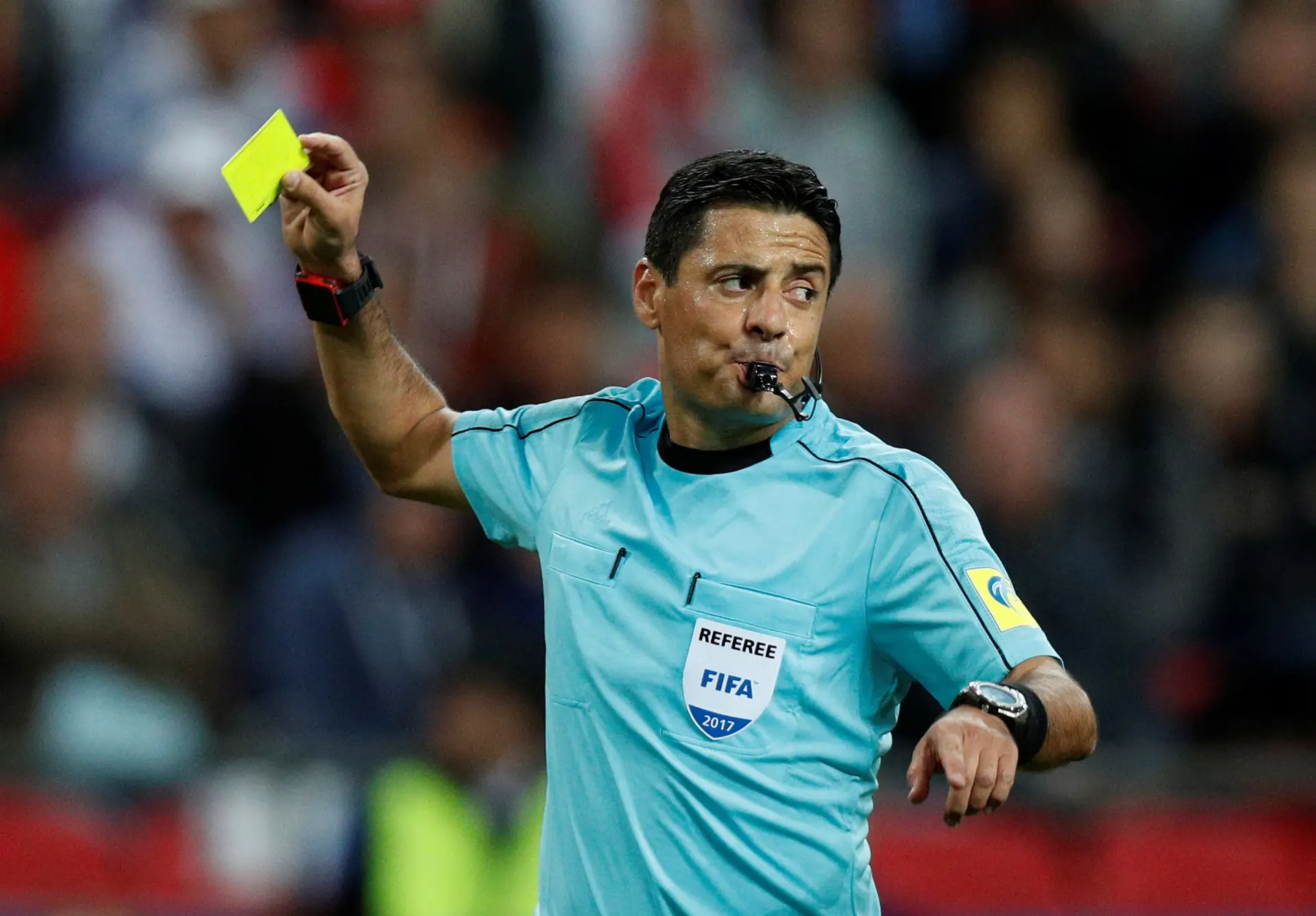 Árbitro iraniano Alireza Faghani dirige Portugal-Chile