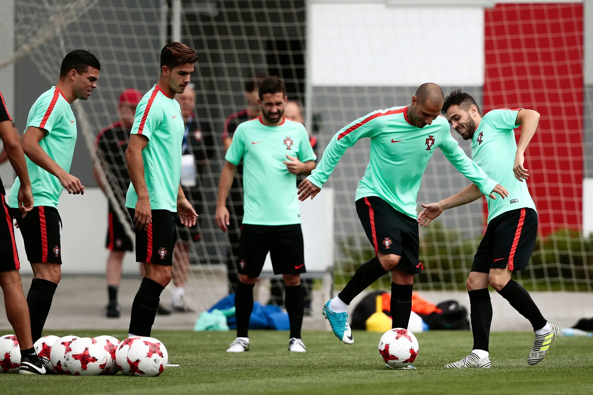 Portugal tenta o 3º lugar na despedida na Taça das Confederações