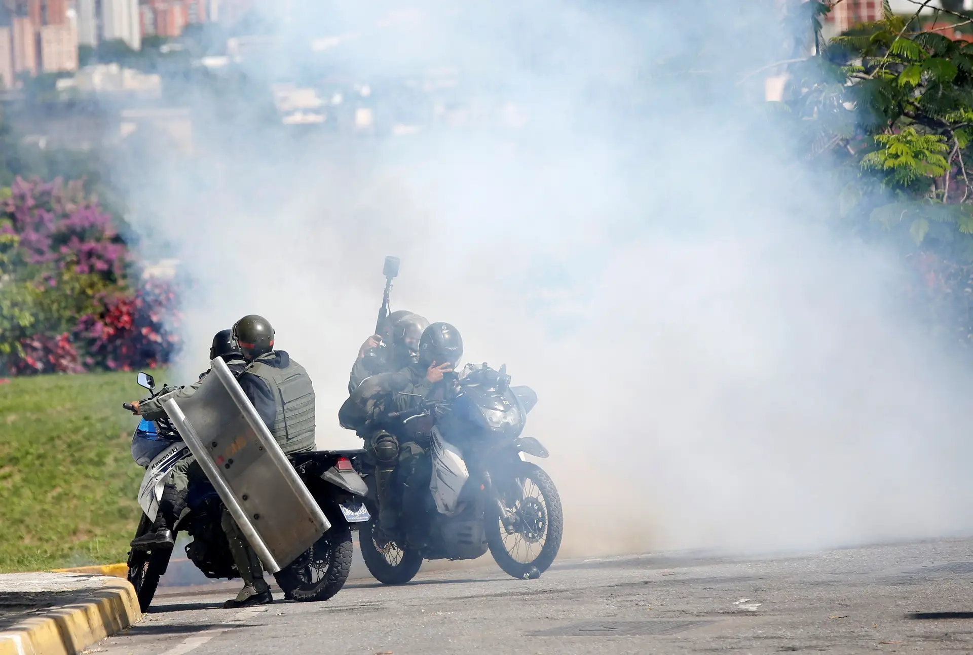 Manifestante morto pelas forças de segurança em protesto na Venezuela