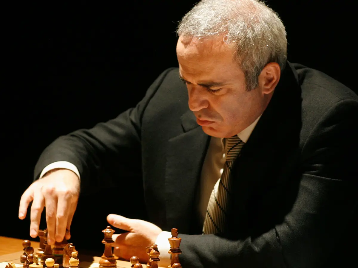 Ex-campeão mundial Garry Kasparov regressa à competição 12 anos depois