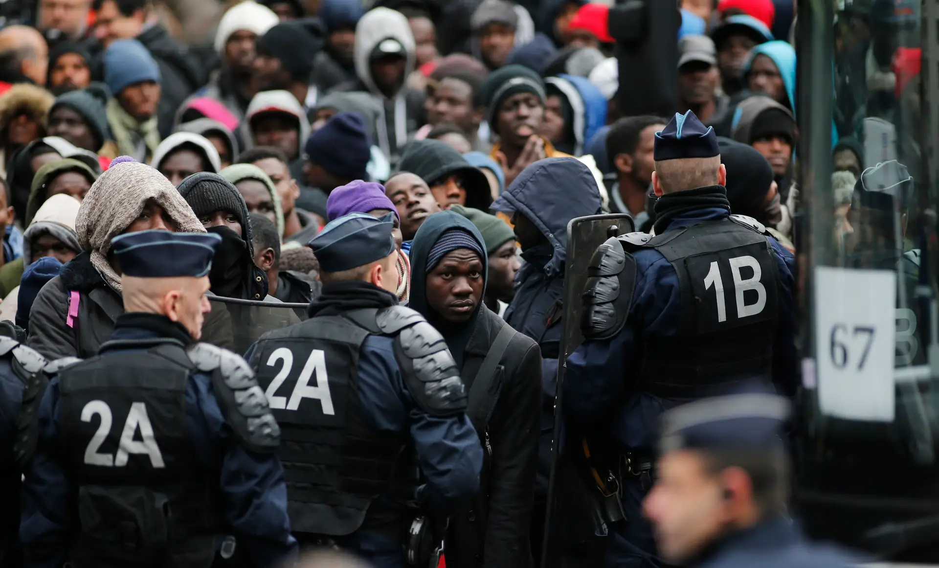 Cerca de 2800 migrantes retirados de acampamentos ilegais em Paris