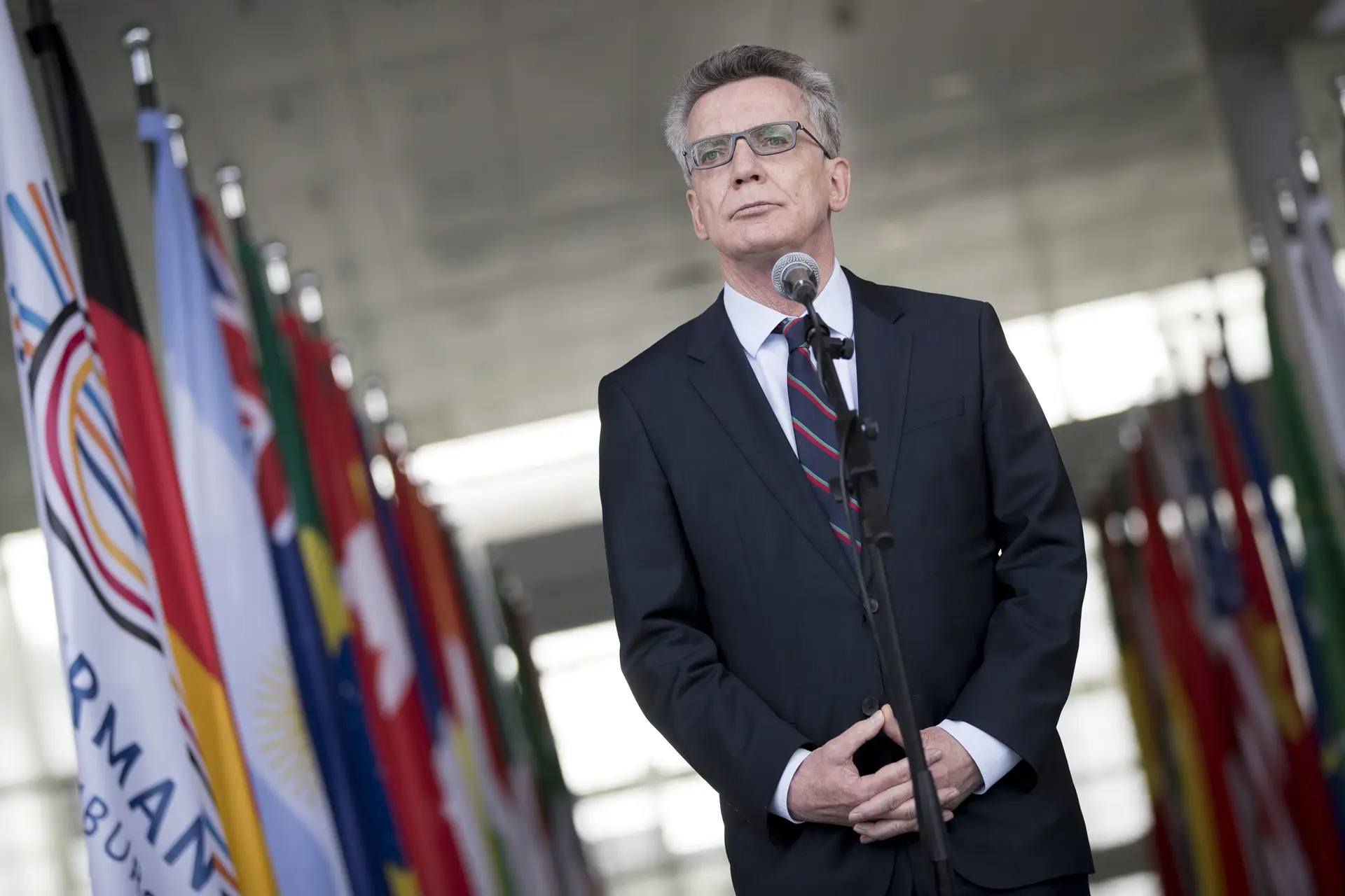 Ministro alemão compara autores dos distúrbios no G20 a "neonazis"