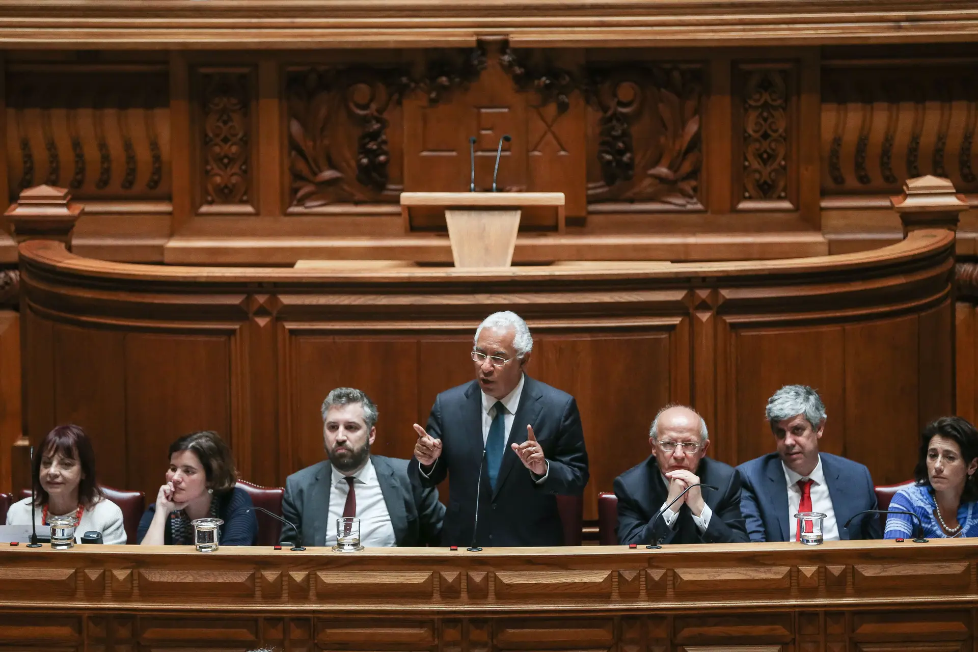 Governo tem 200 M€ para aliviar carga fiscal, BE e PCP acusam Executivo de ser pouco ambicioso