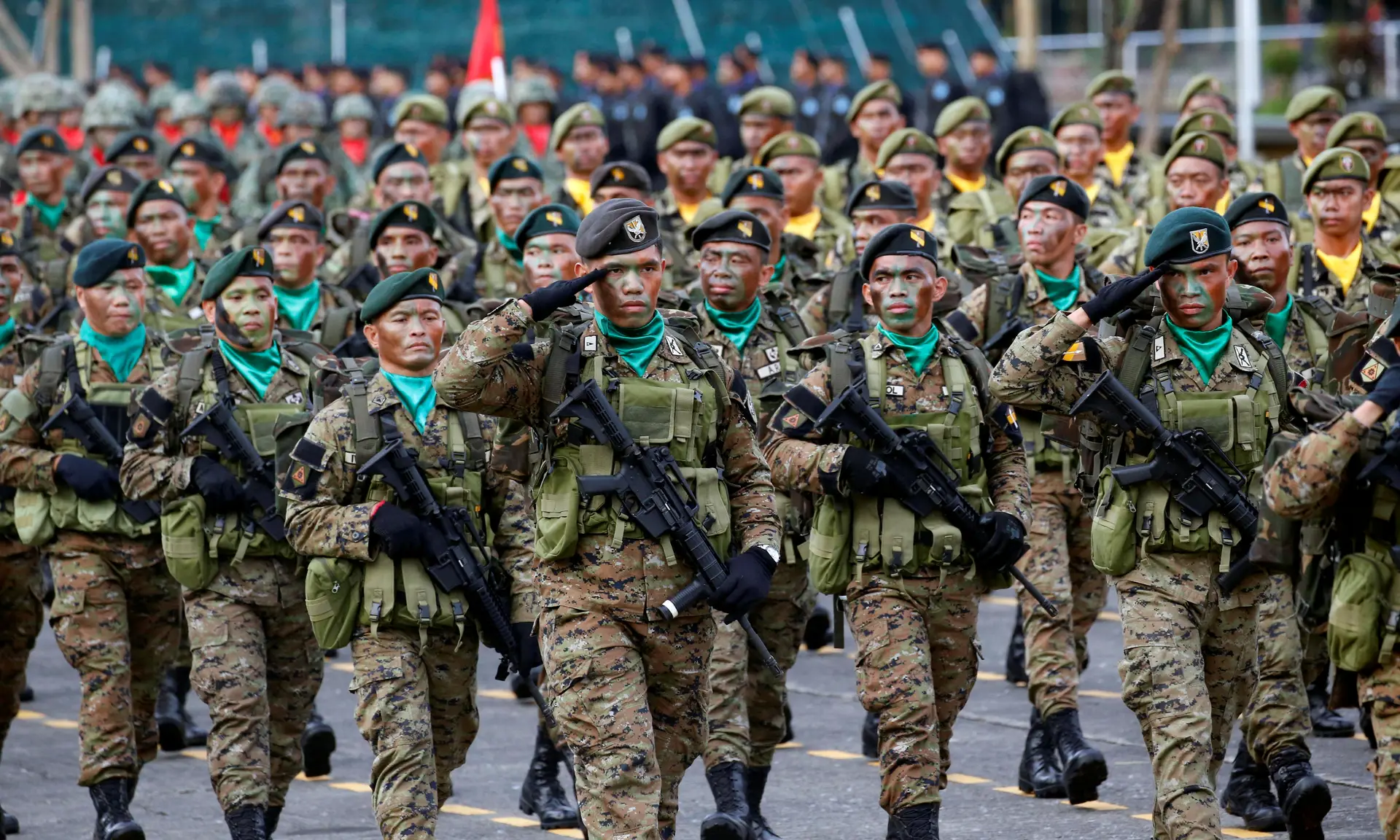 Polícia e exército das Filipinas pedem extensão da lei marcial no sul do país