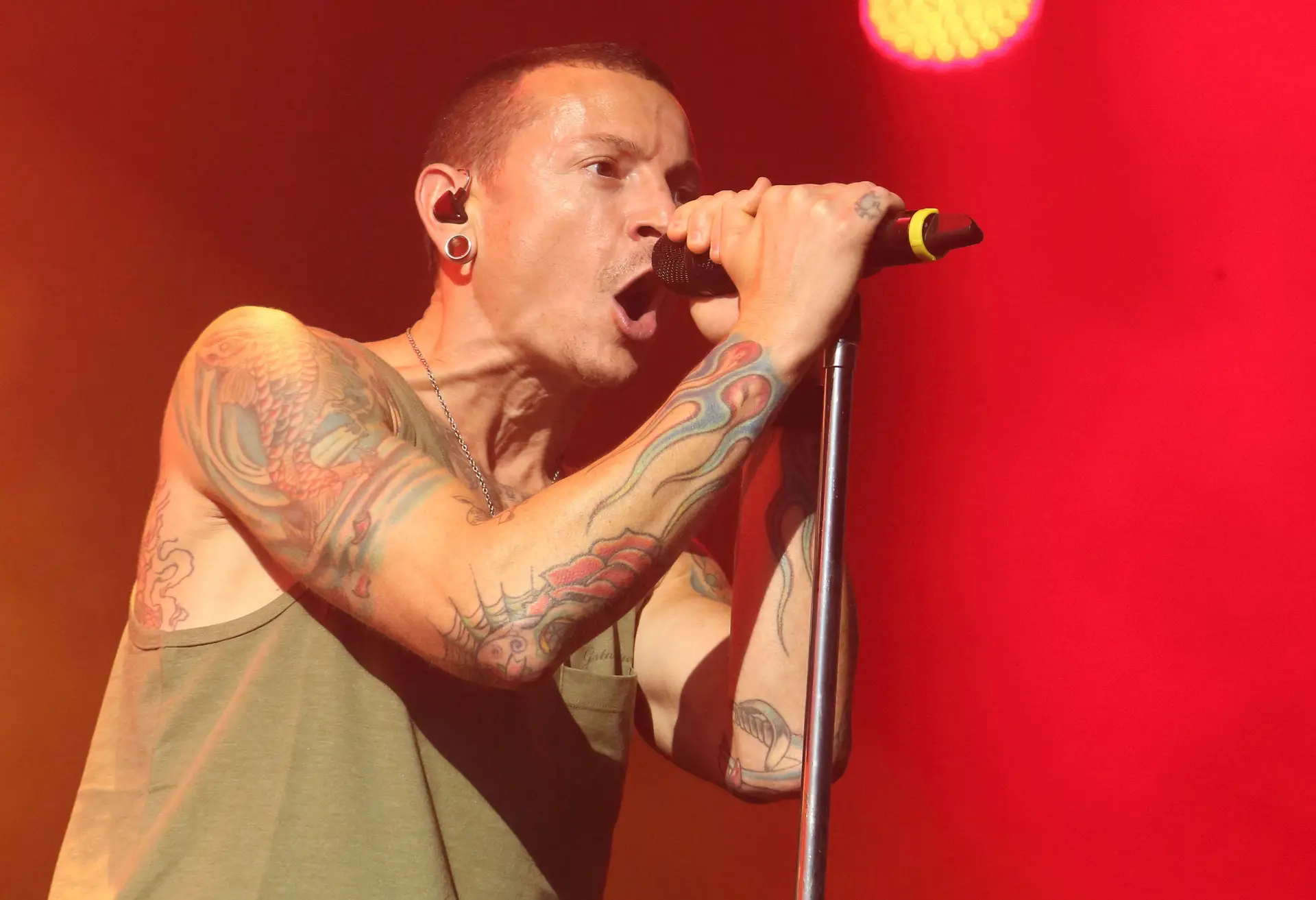 Chester Bennington, vocalista do Linkin Park, morre aos 41 anos