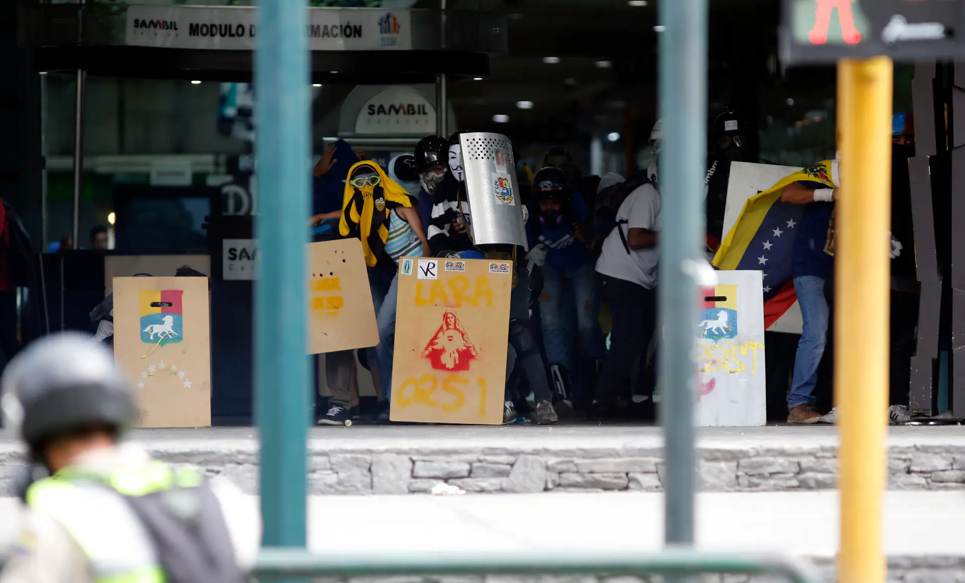 Autarca detido na Venezuela por alegada participação em saque de lojas