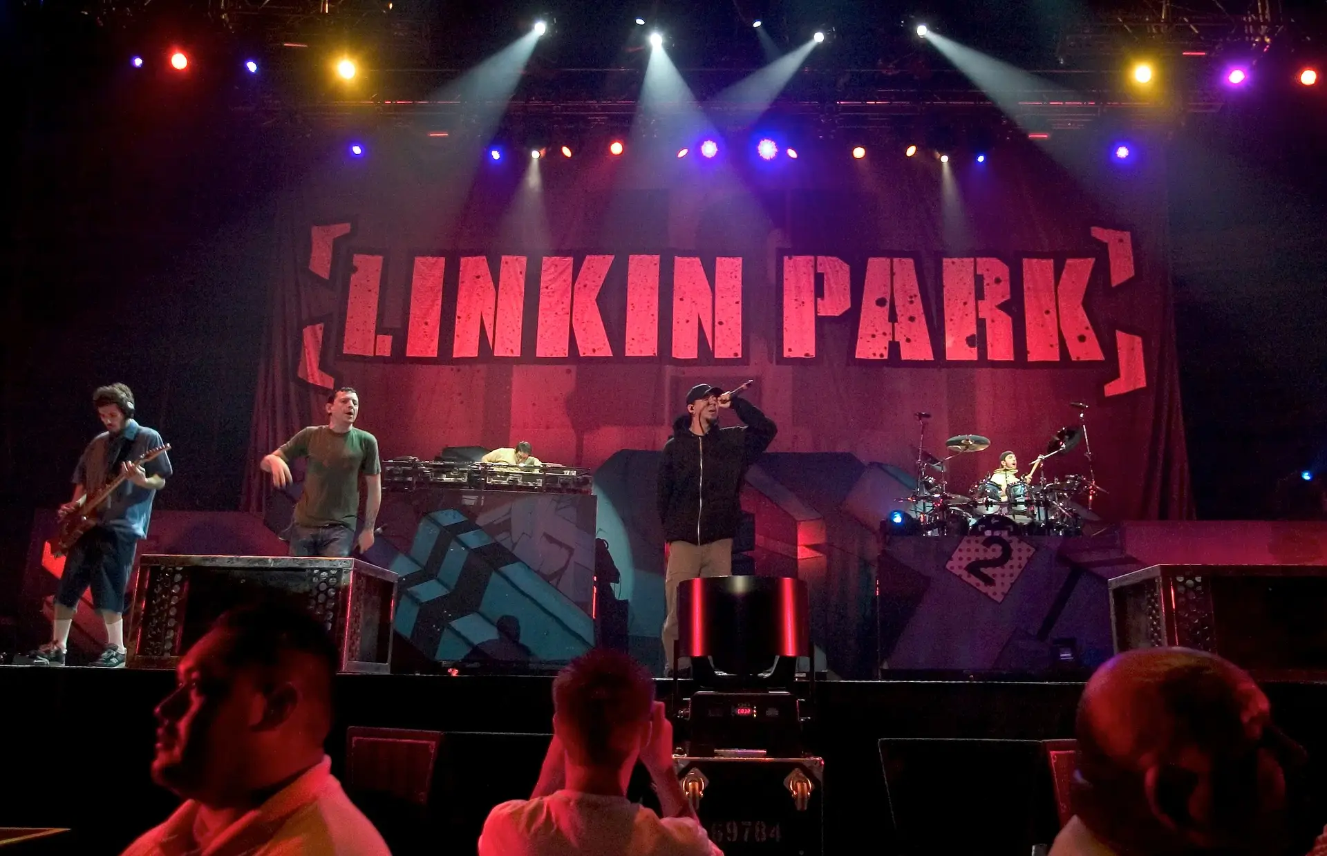 Linkin Park cancelam digressão após morte de Chester Bennington