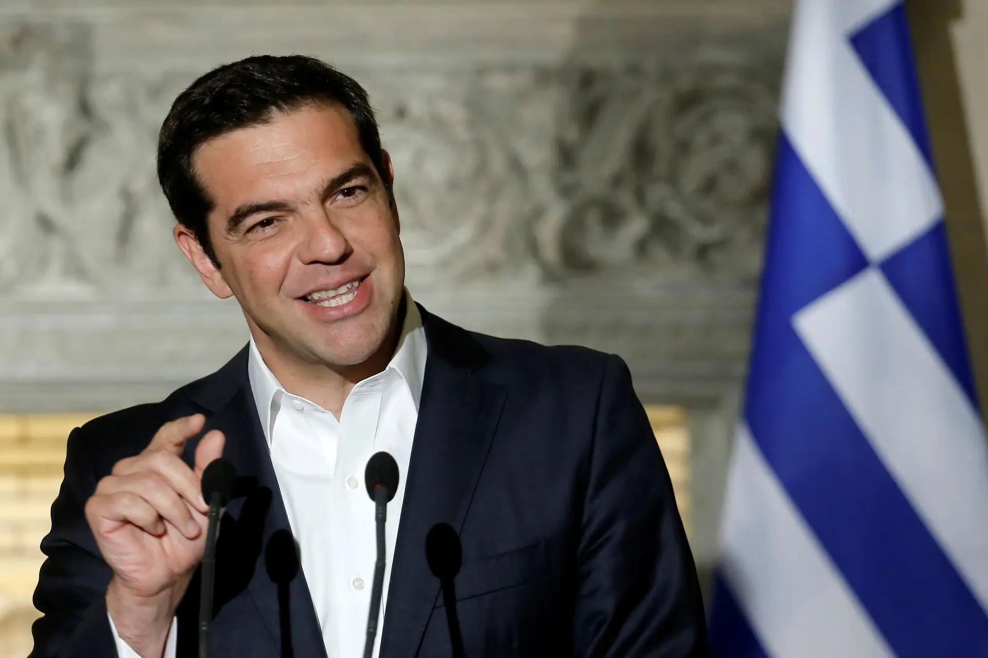 Governo de Atenas considera que regresso aos mercados foi um "sucesso absoluto"