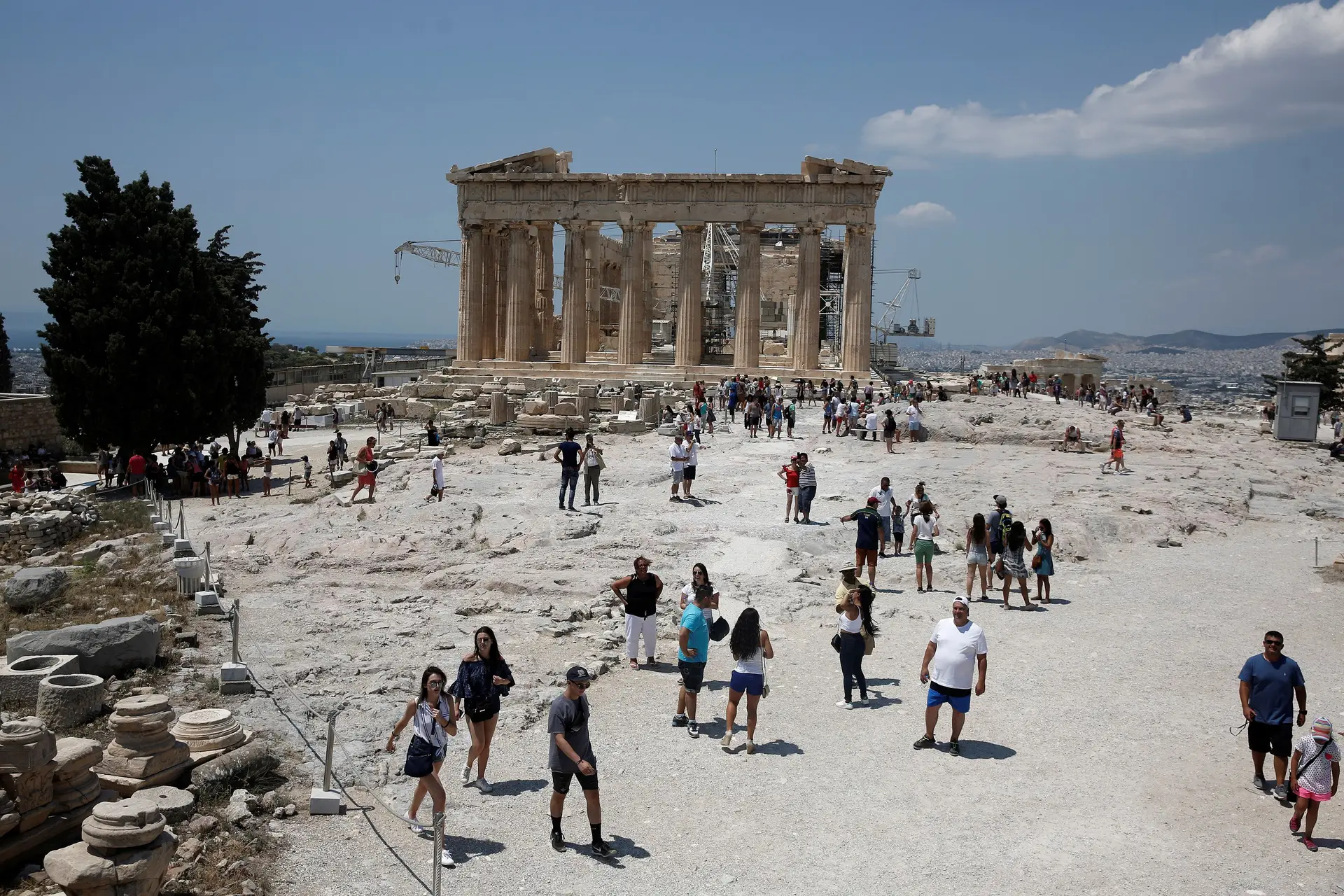 Atenas regressa hoje aos mercados pela primeira vez em 3 anos