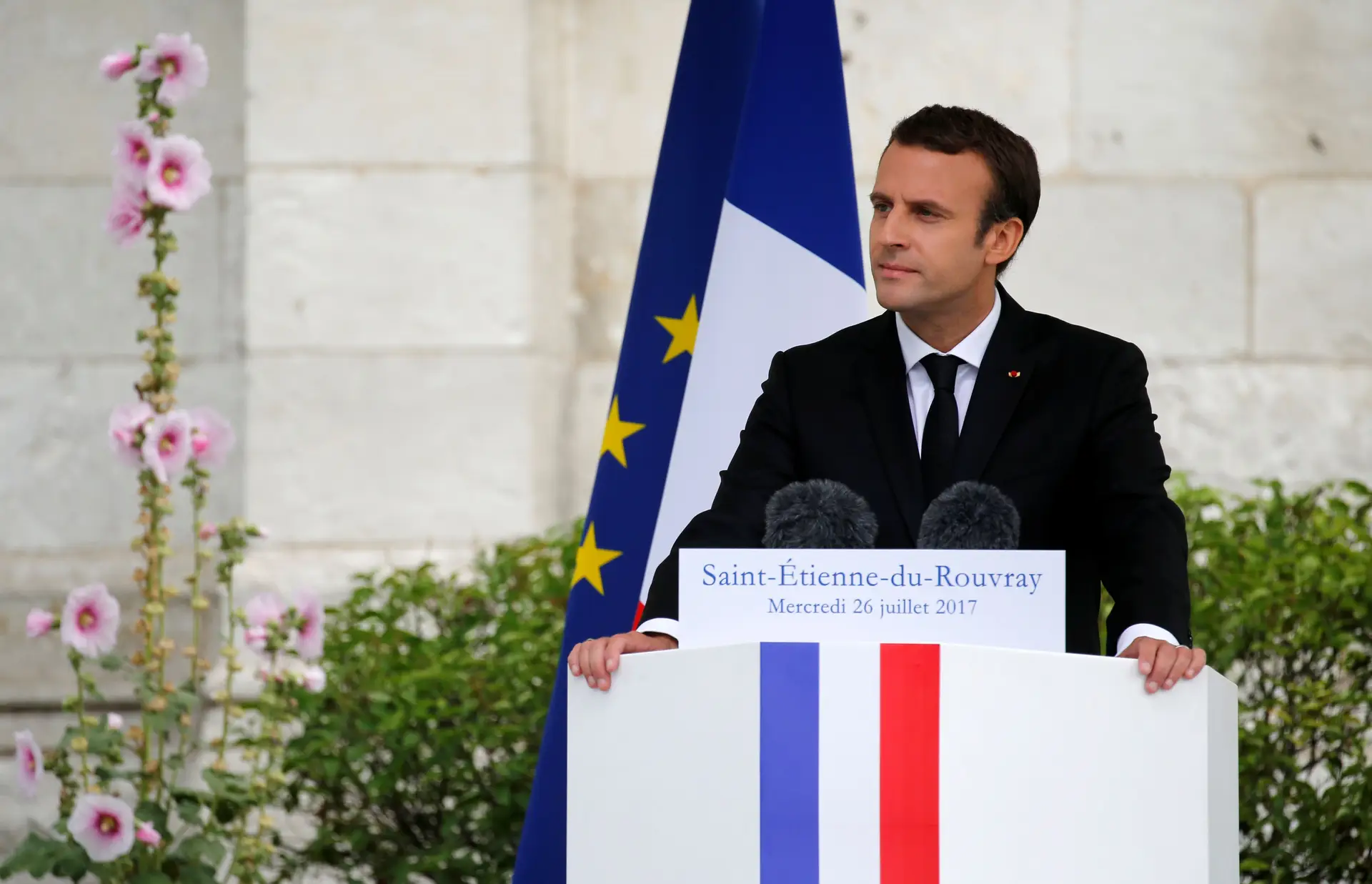 Macron saúda chegada de Neymar ao PSG