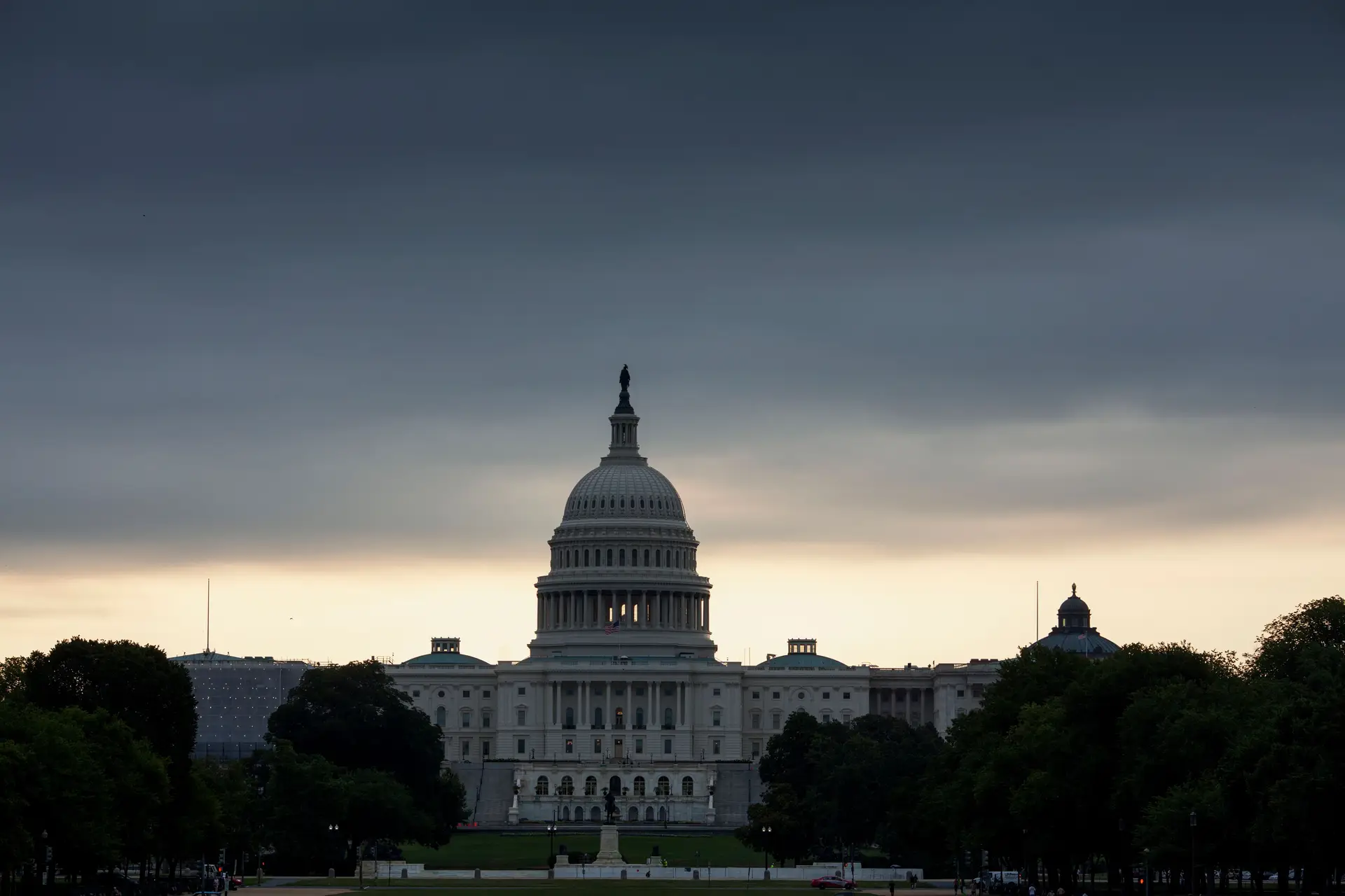 Tentativa para revogar Obamacare fracassa no Senado dos EUA