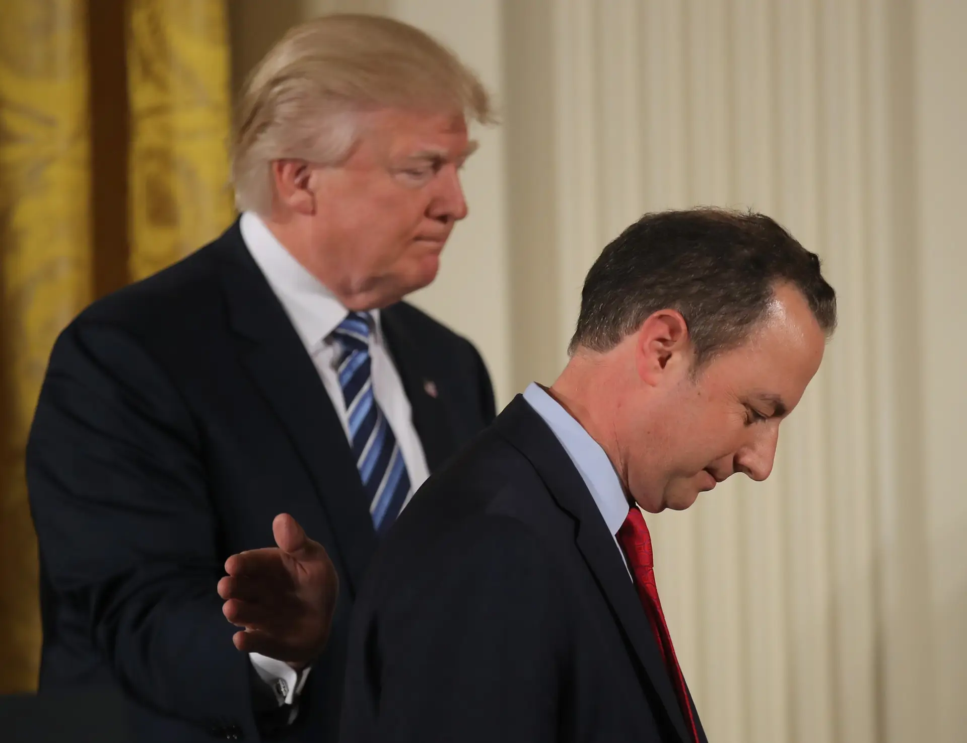 Trump demite chefe de gabinete da Casa Branca