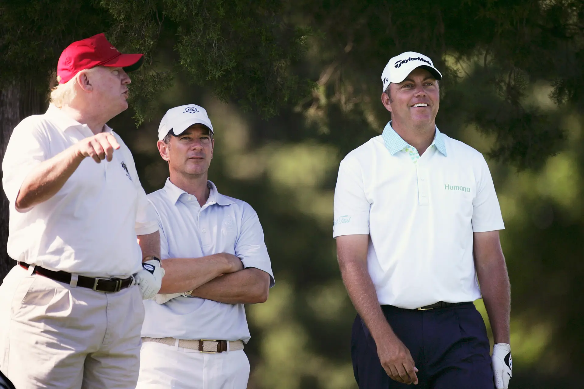 Trump terá dito a companheiros de golf que a Casa Branca é uma "autêntica lixeira" 