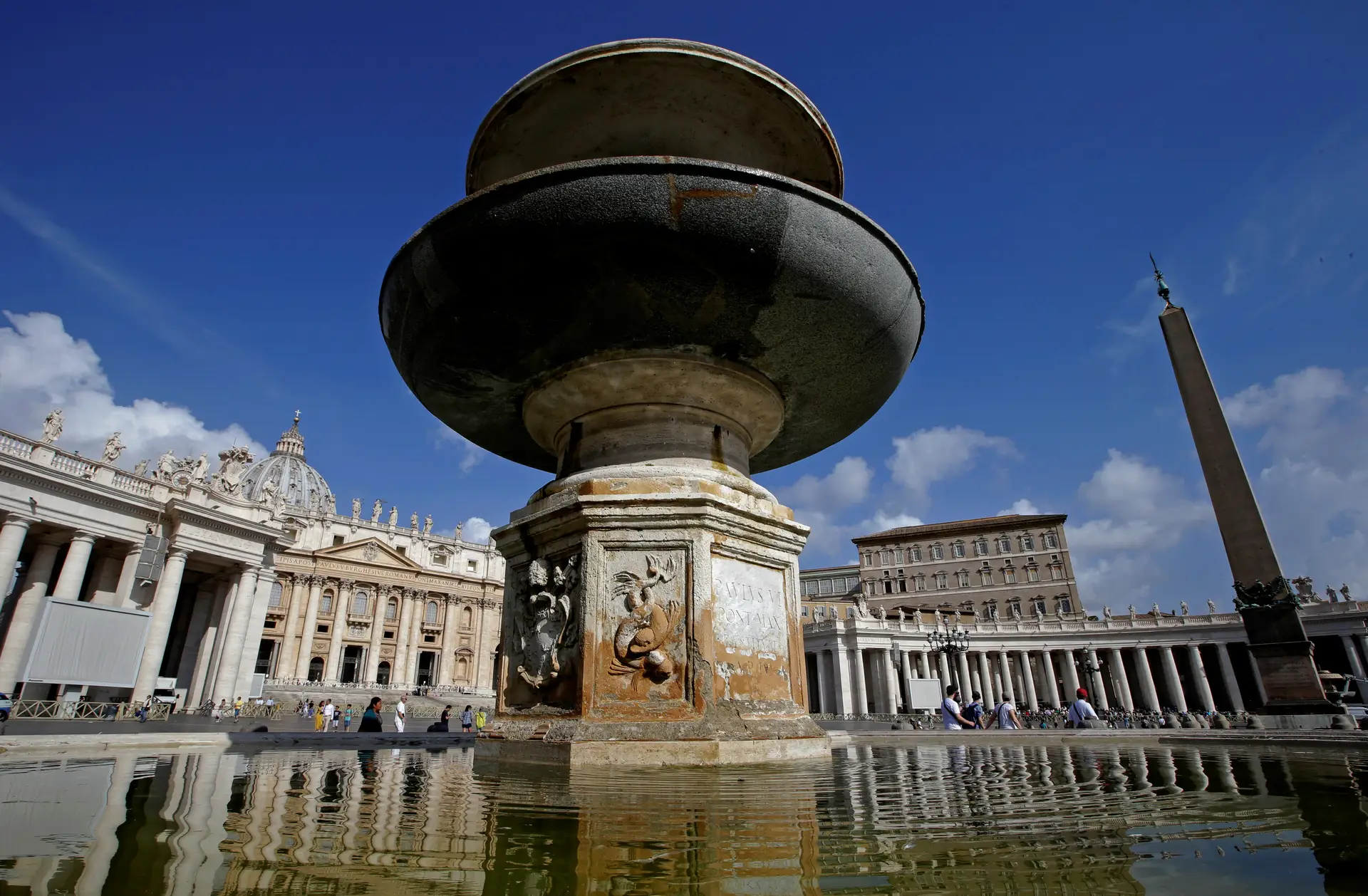 Vaticano pede suspensão da Assembleia Constituinte por "hipotecar futuro"