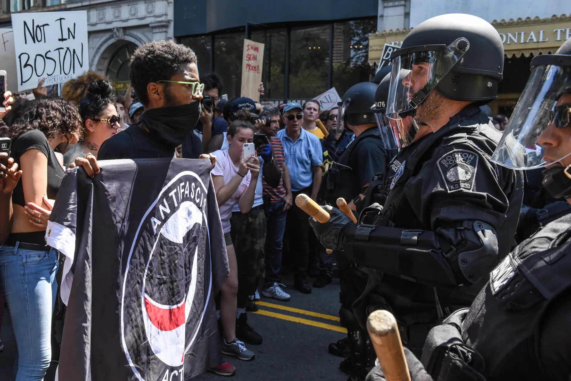 Milhares de manifestantes contra o racismo em Boston