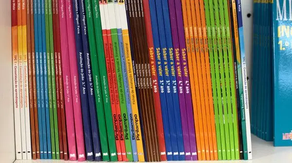 Manuais escolares na livraria Buchholz, em Lisboa.