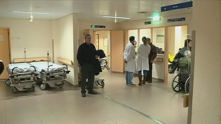Serviços médicos contratados com número máximo de horas definido pela ARS