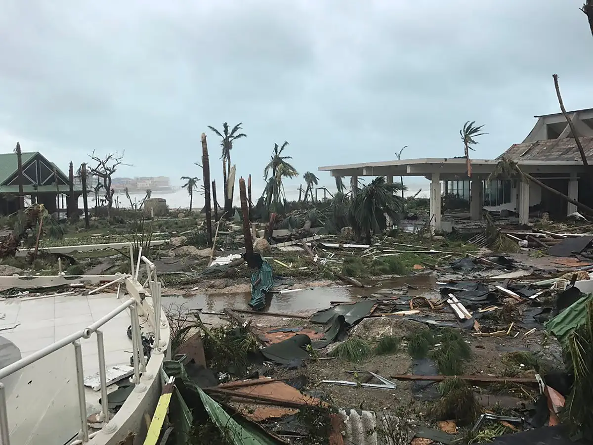 Trump apresenta condolências a Macron pelas vítimas em Saint Barthélemy e Saint Martin