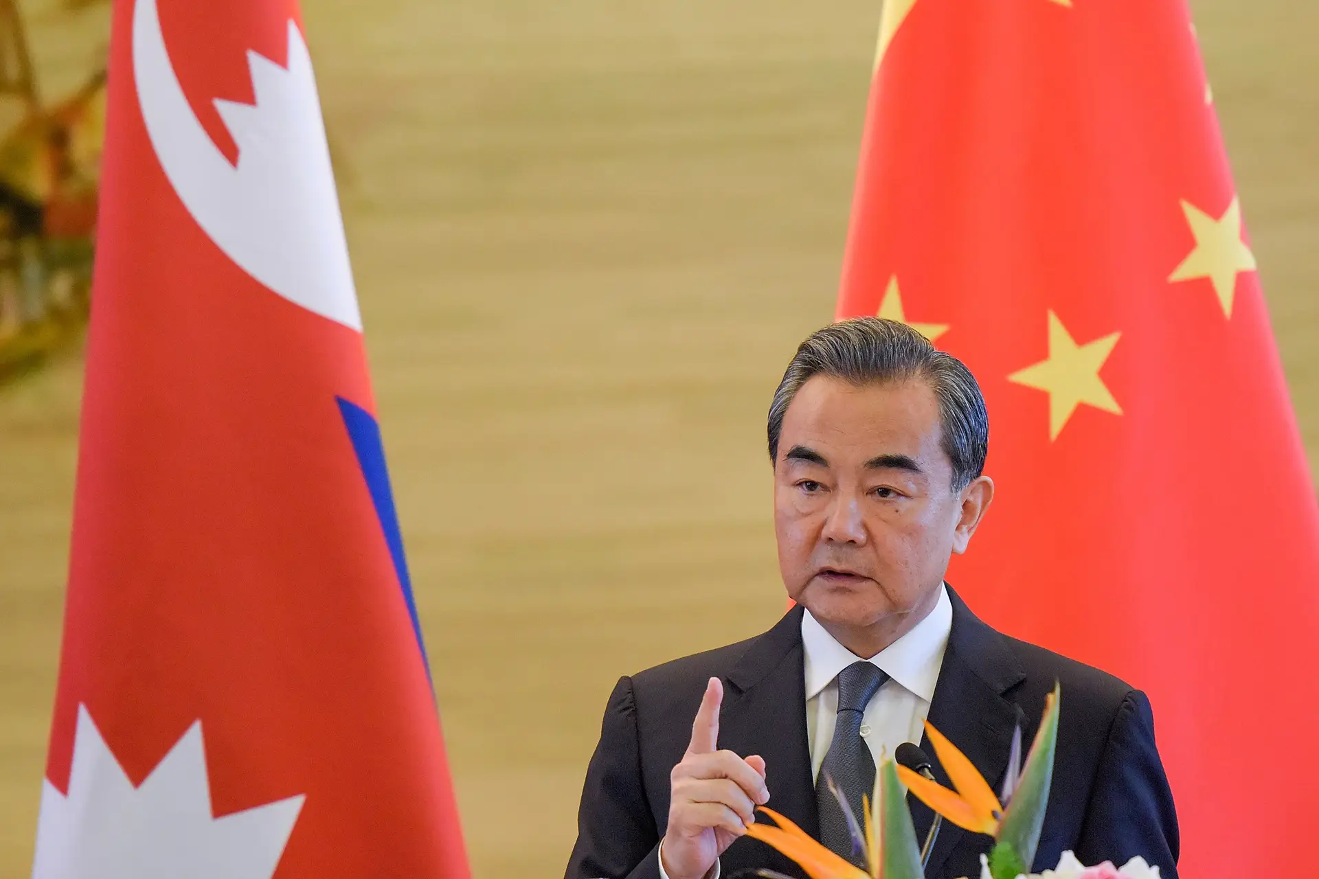 O ministro dos Negócios Estrangeiros da China, Wang Yi, durante a conferência de imprensa em Pequim.