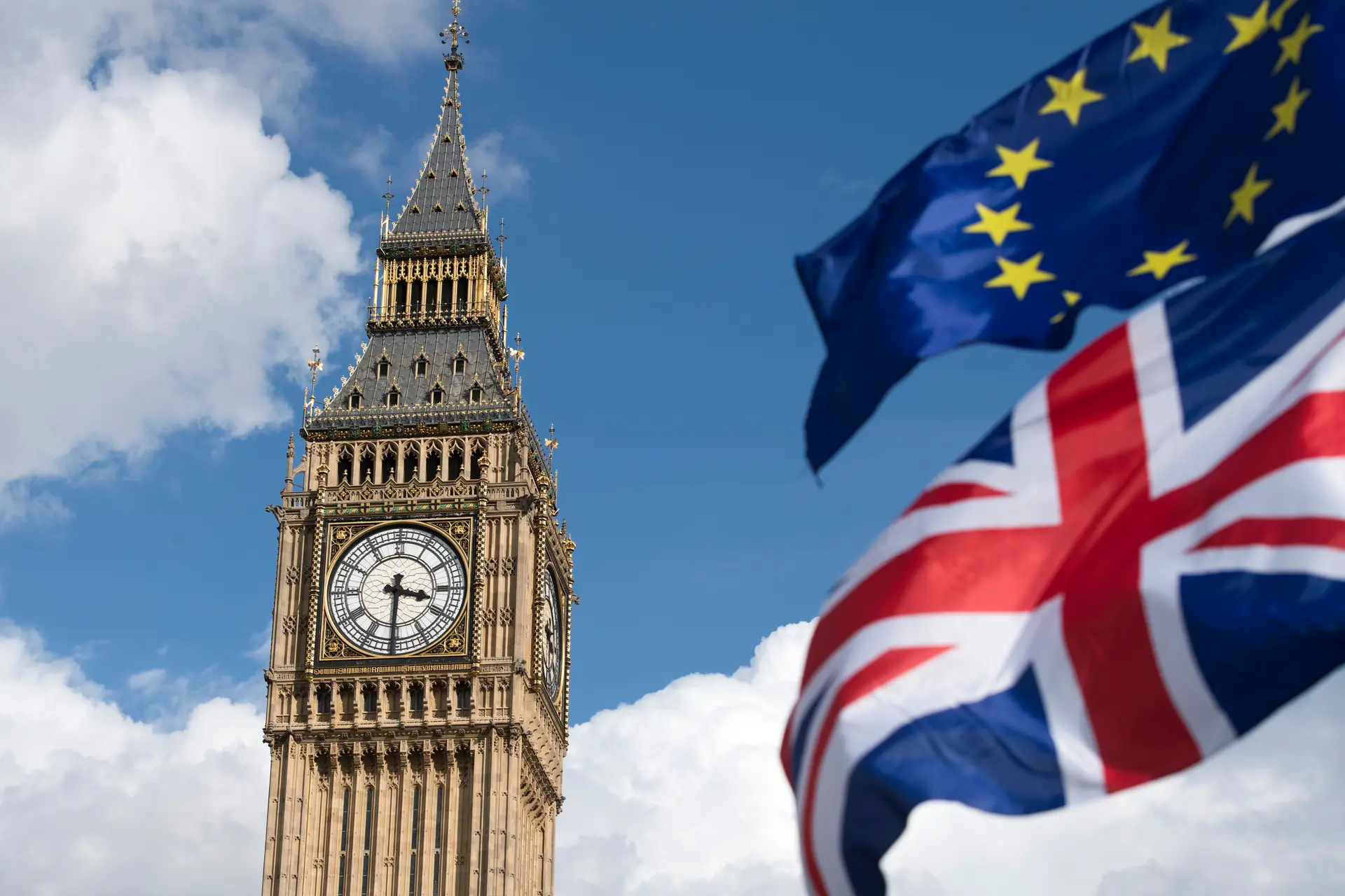 Líderes empresariais britânicos exigem acordo de transição para saída da UE