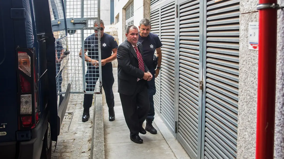 Francisco Leitão, um sucateiro mais conhecido por "Rei Ghob"