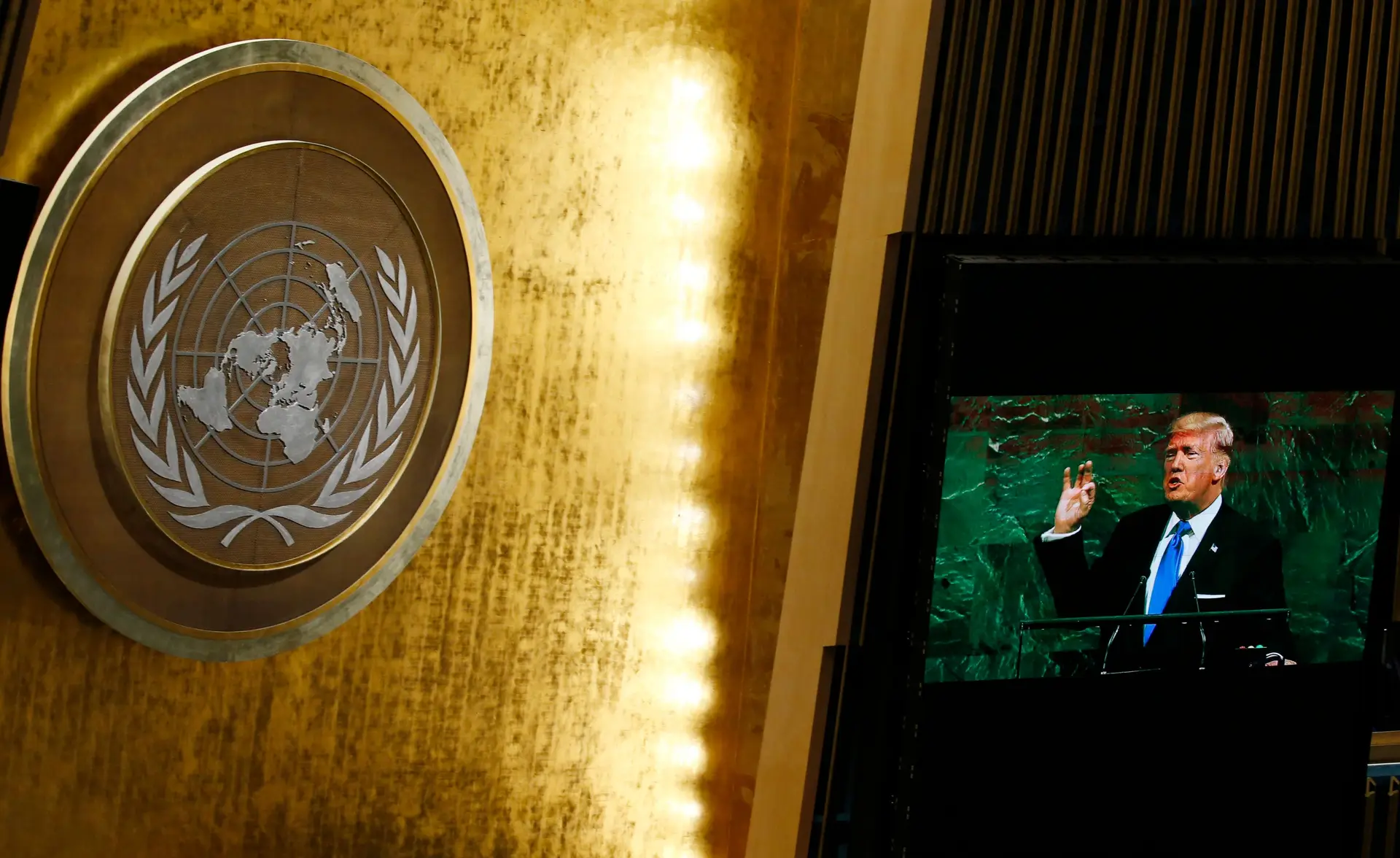 Caracas condena ameaças "racistas" de Donald Trump