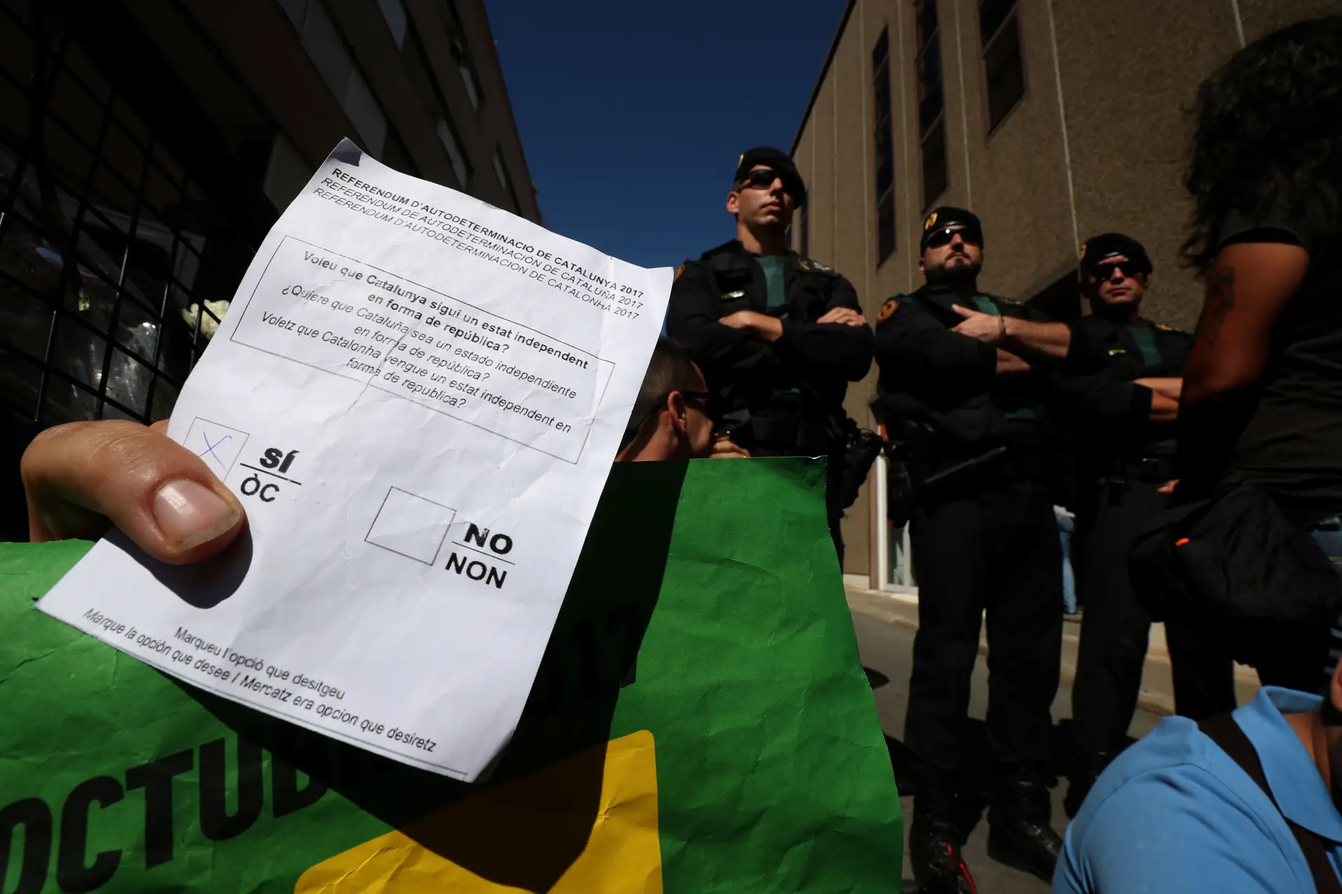 Polícia apreende 10 milhões de boletins de voto para referendo catalão