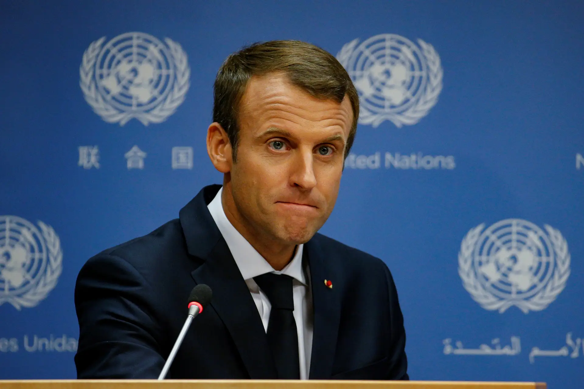 Macron fala em "genocídio em curso" na perseguição aos rohingyas