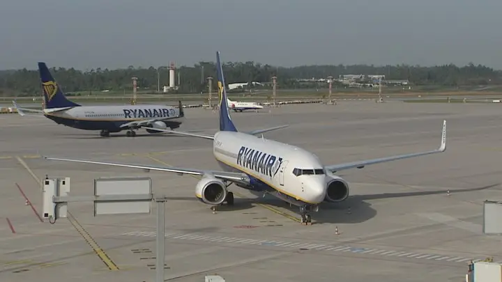 Comissão de Economia aprova audição de representantes da Ryanair no Parlamento