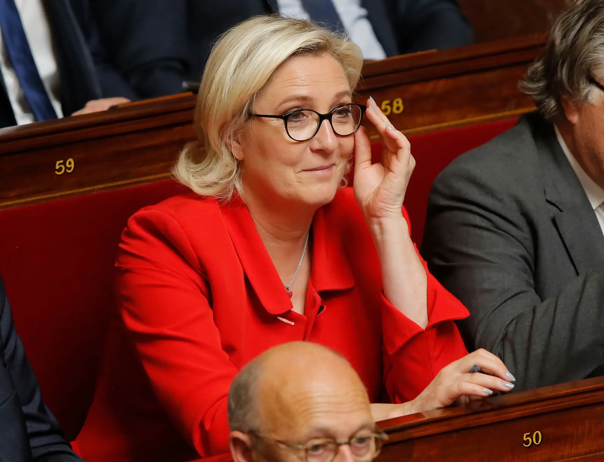 Marine Le Pen congratula-se com "resultado histórico" da AfD