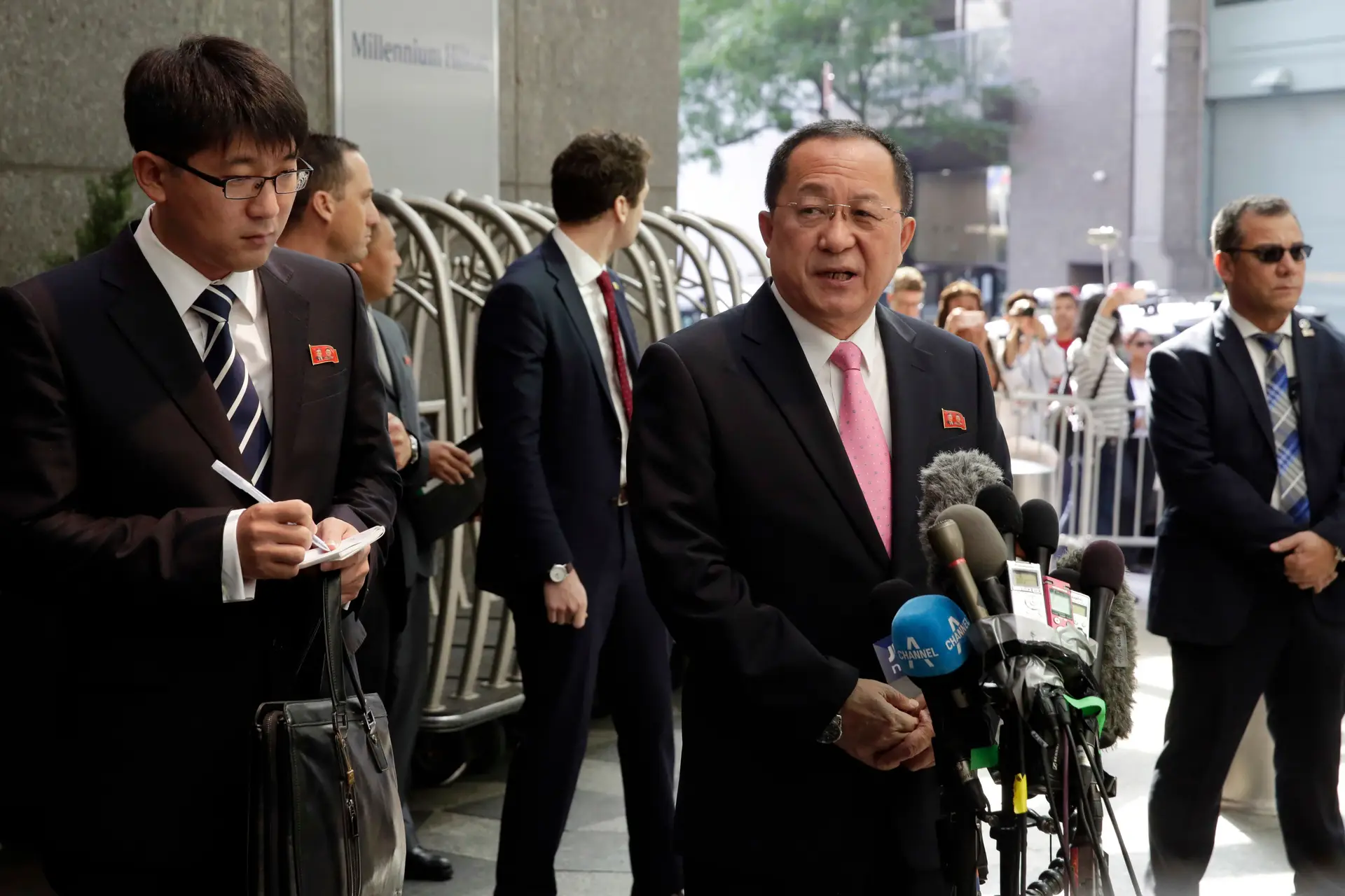 Ministro norte-coreano dos Negócios Estrangeiros Ri Yong Ho