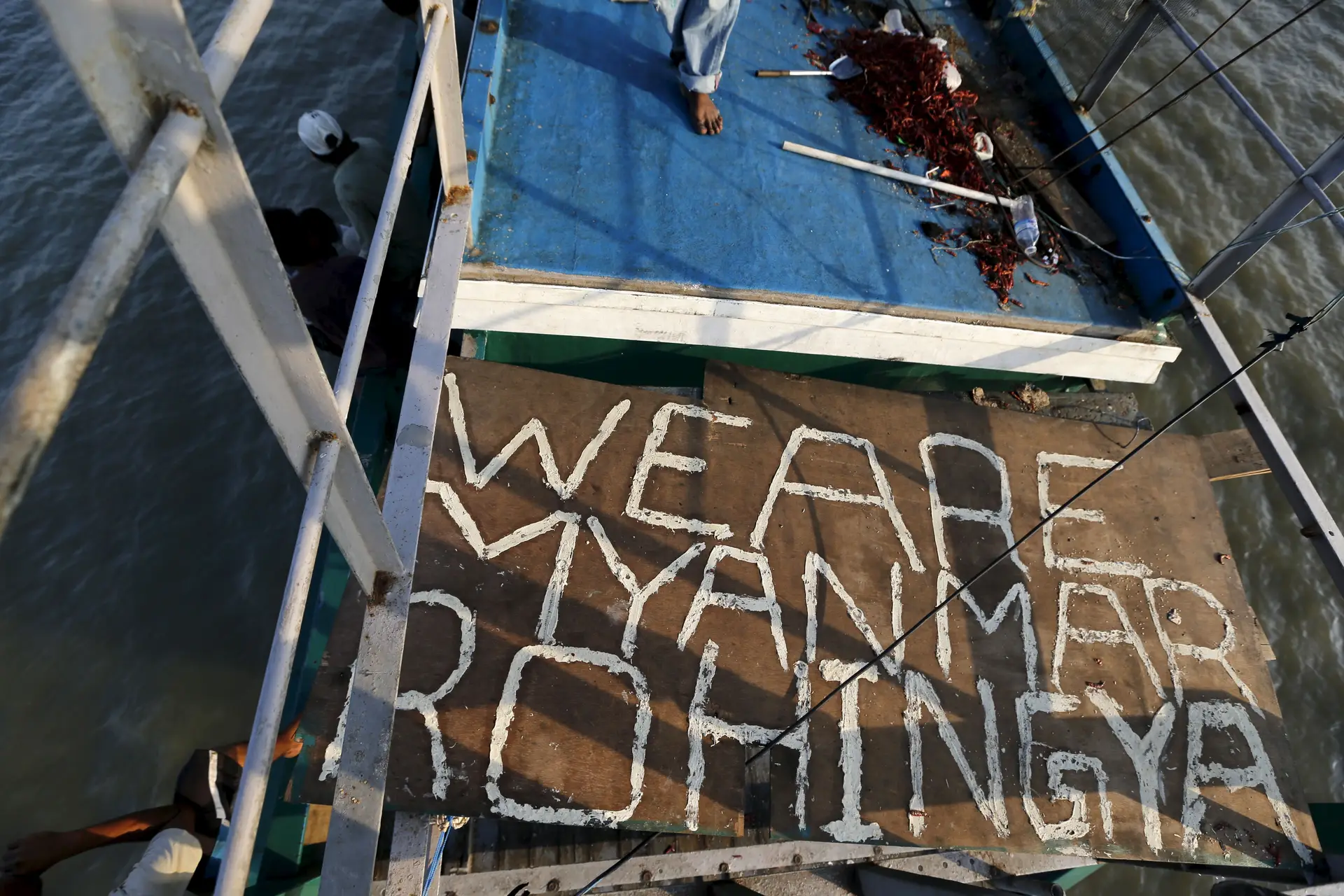 Exército birmanês denuncia massacre às mãos de grupo armado rohingya