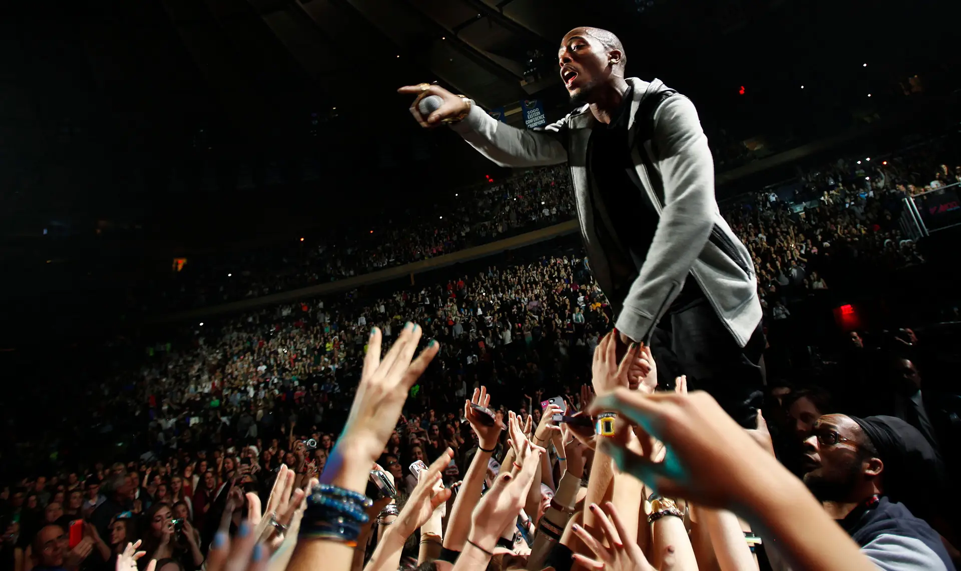 Rapper quer provar que a terra é plana