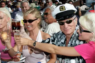 Hugh Hefner 1926-2017: "A vida é muito curta para viver o sonho de outra pessoa"