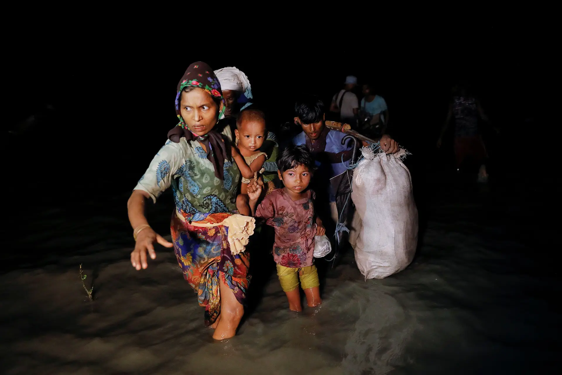 OIM estima mais de 60 desaparecidos em naufrágio de barco com rohingyas