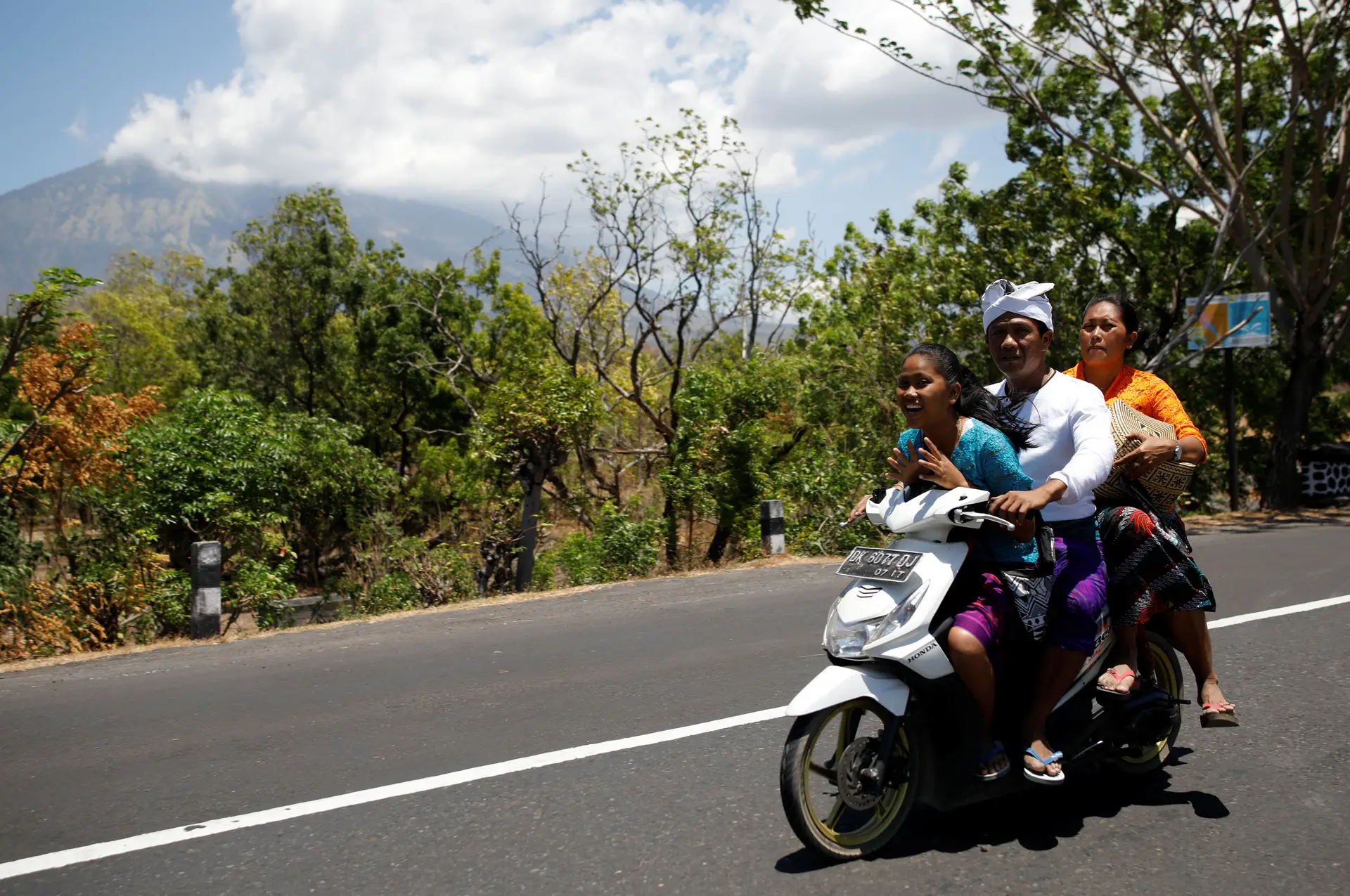 Mais de 144 mil pessoas retiradas na Ilha de Bali devido à possível erupção de vulcão