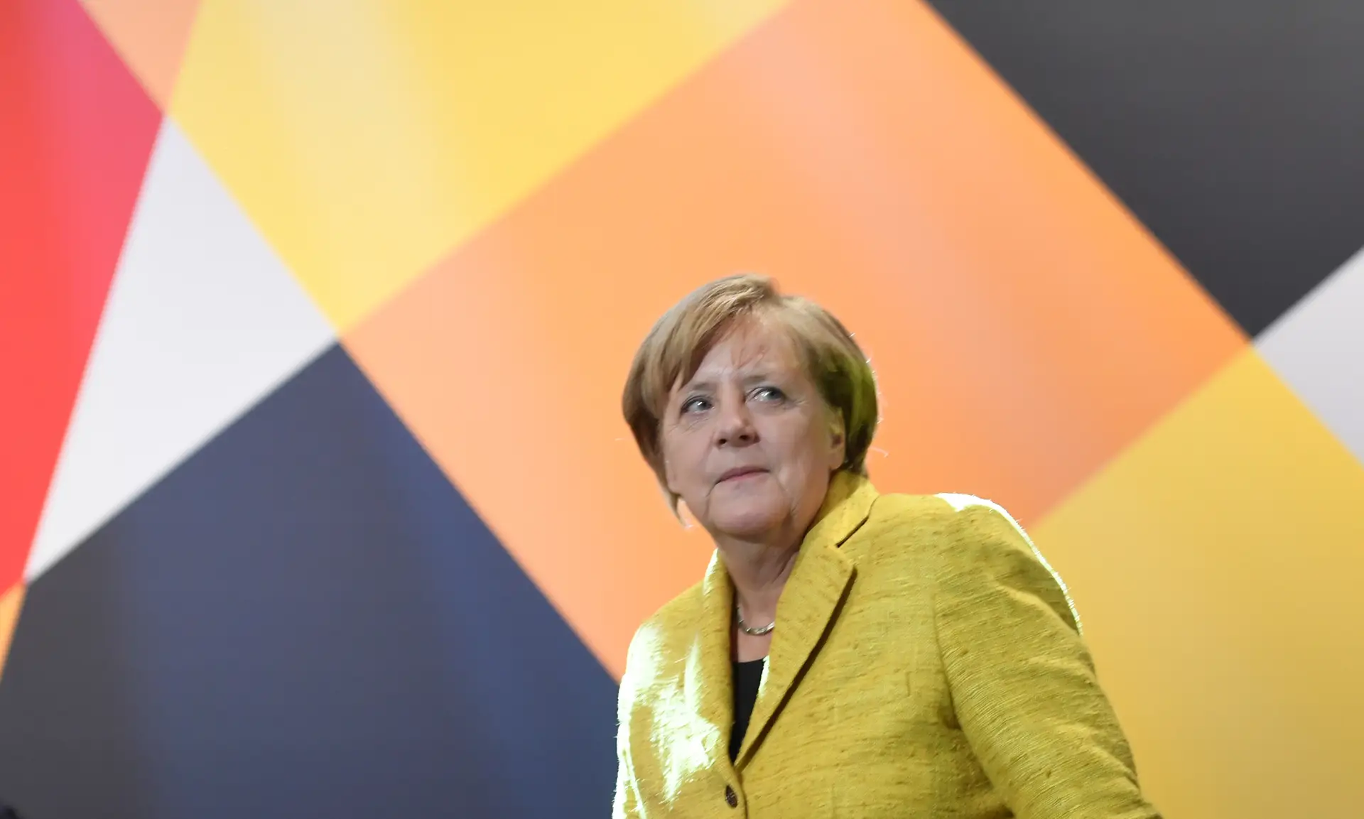 Merkel acredita que lei prevalecerá na Catalunha