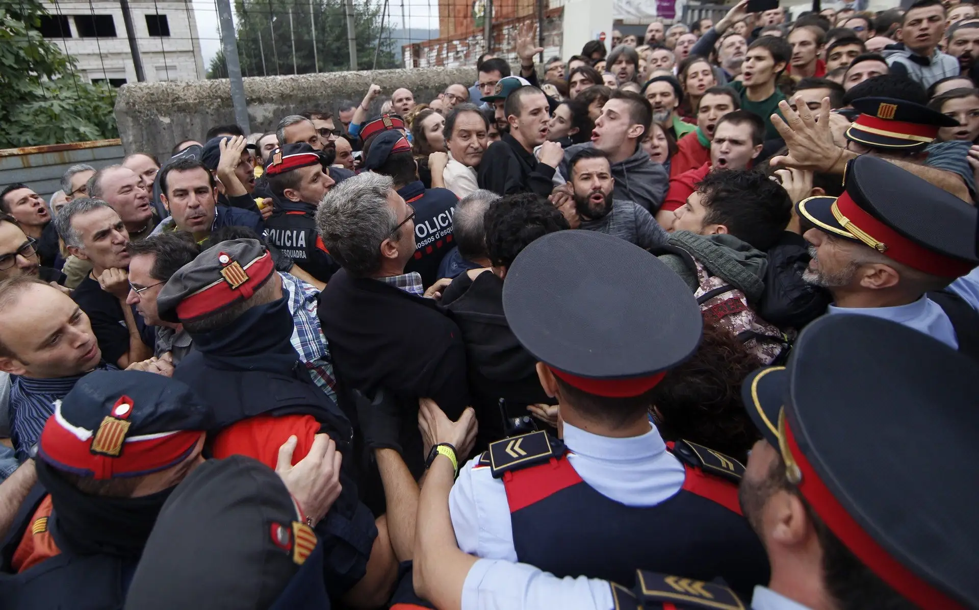 Associações da polícia espanhola vão agir judicialmente contra Mossos d'Esquadra