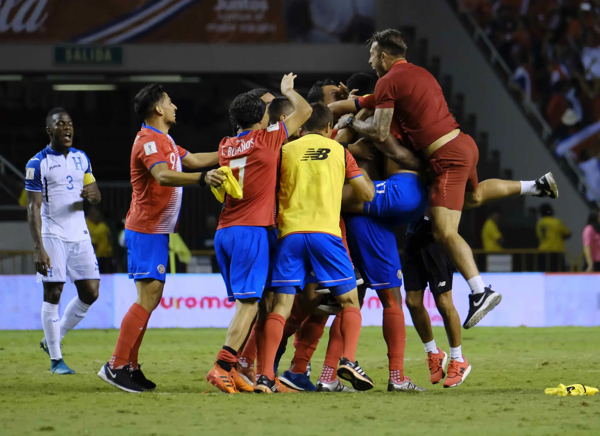 Costa Rica assegura quinta presença em fases finais ao empatar com Honduras