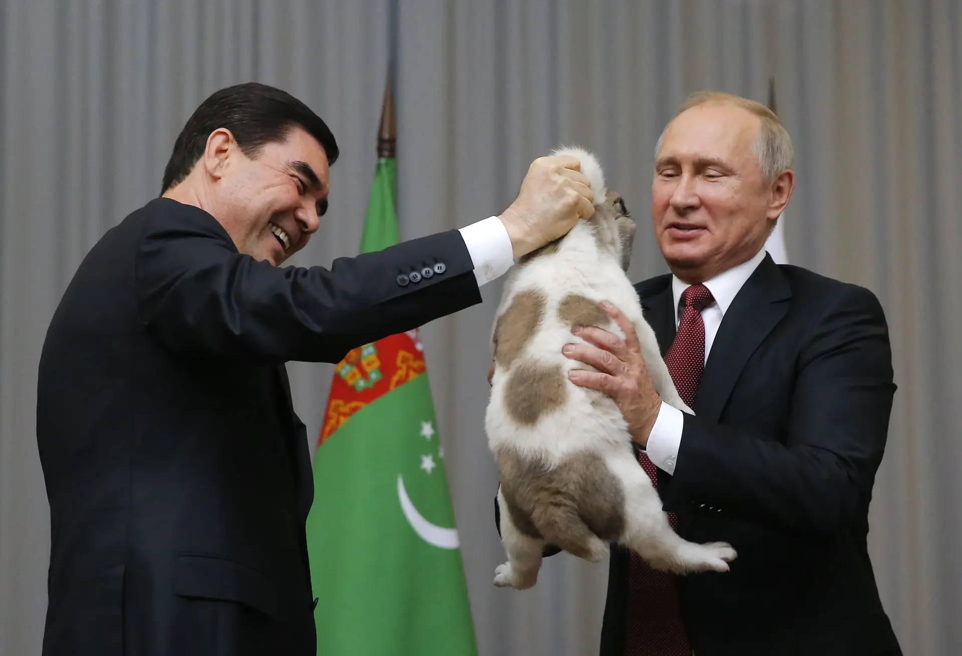 A prenda de aniversário que deixou Putin encantado