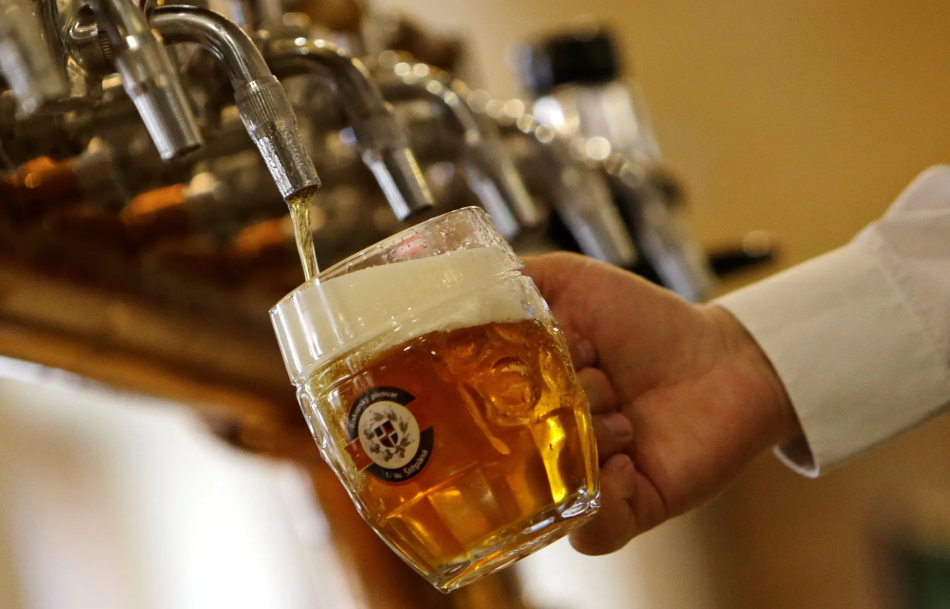 Imposto sobre a cerveja, licores e bebidas espirituosas volta a subir