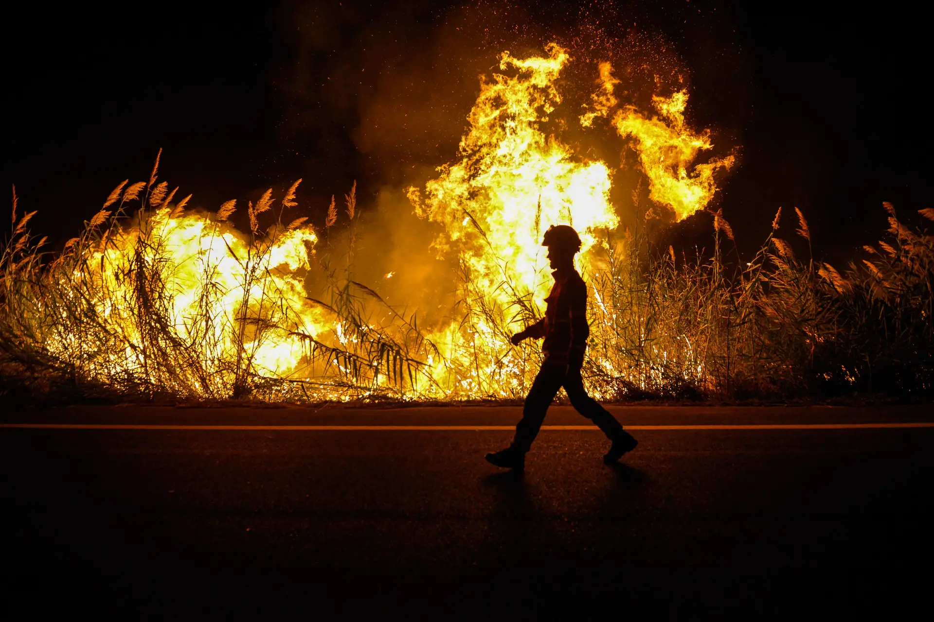 Incêndios provocam três mortos