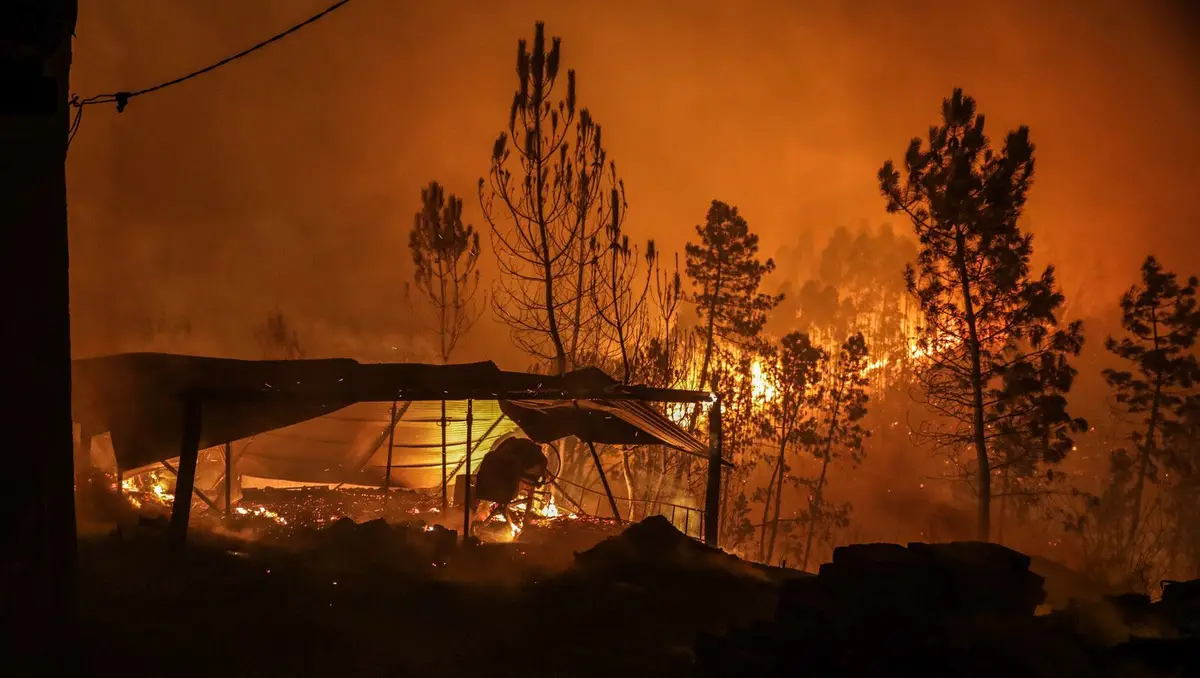2017: O número de mortos devido aos incêndios que deflagraram desde domingo subiu esta segunda_feira para 36, segundo a Proteção Civil. As mortes foram registadas nos distritos de Viseu, Coimbra, Guarda e Castelo Branco.