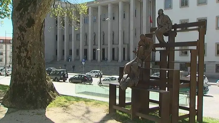 Petição contra decisão judicial sobre violência doméstica com mais de 5.000 assinaturas