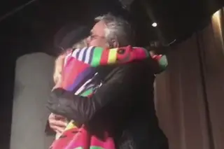 Madonna pede um abraço a Caetano Veloso