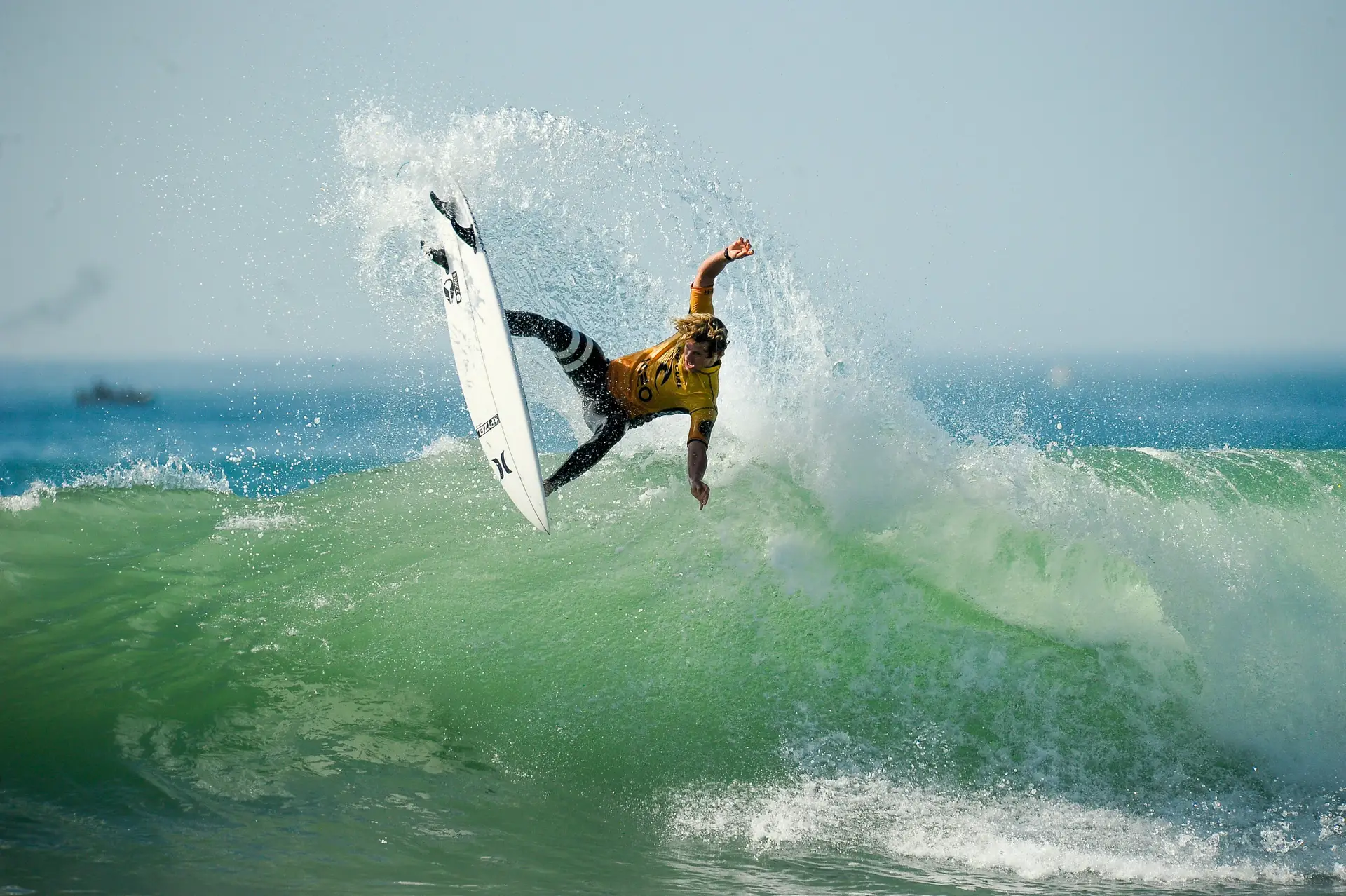 Campeão do mundo de surf eliminado nos quartos-de-final em Peniche