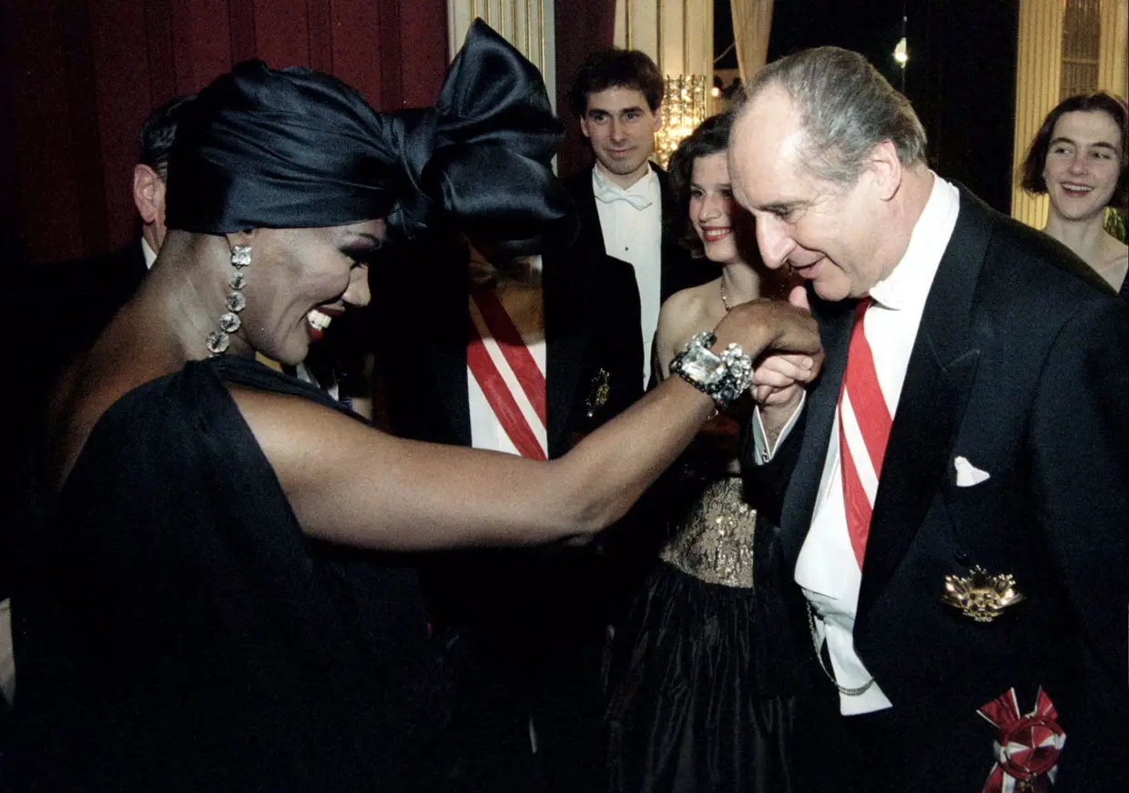 Fevereiro de 1996, Viena, Áustria.