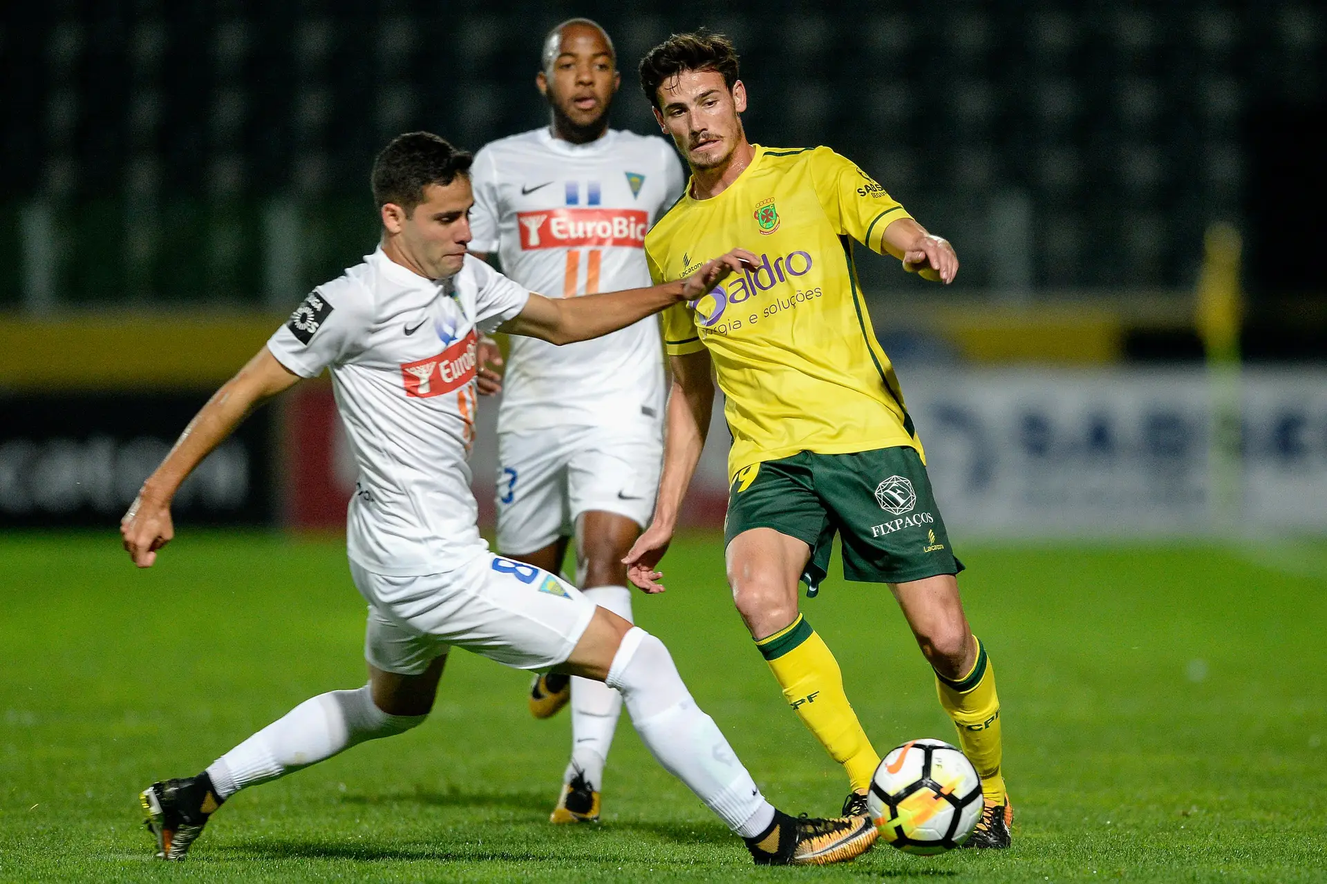 Paços de Ferreira regressa aos triunfos frente ao Estoril-Praia
