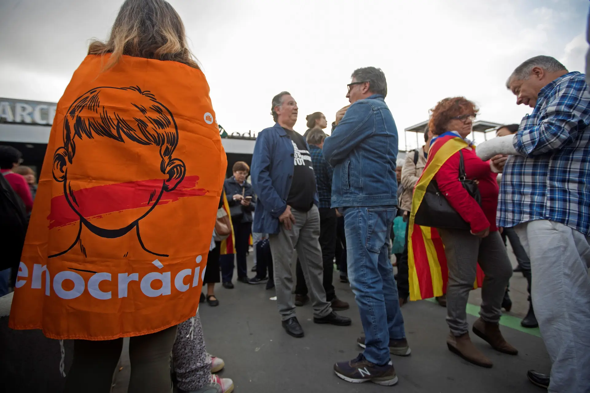 Independentistas mostram apoio a ministros que vão ser ouvidos no Supremo espanhol