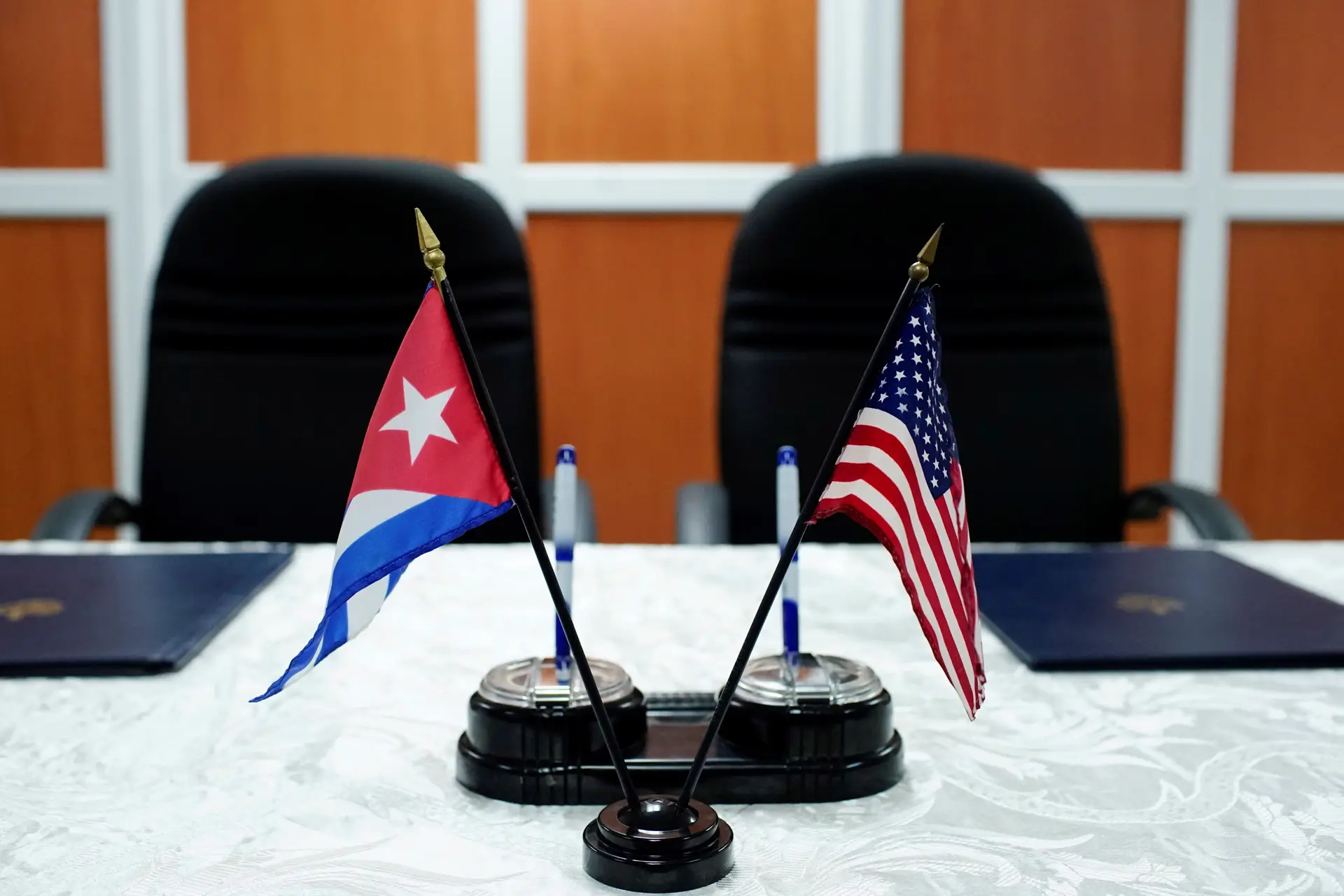 EUA reabrem gabinete dos serviços de imigração em Cuba